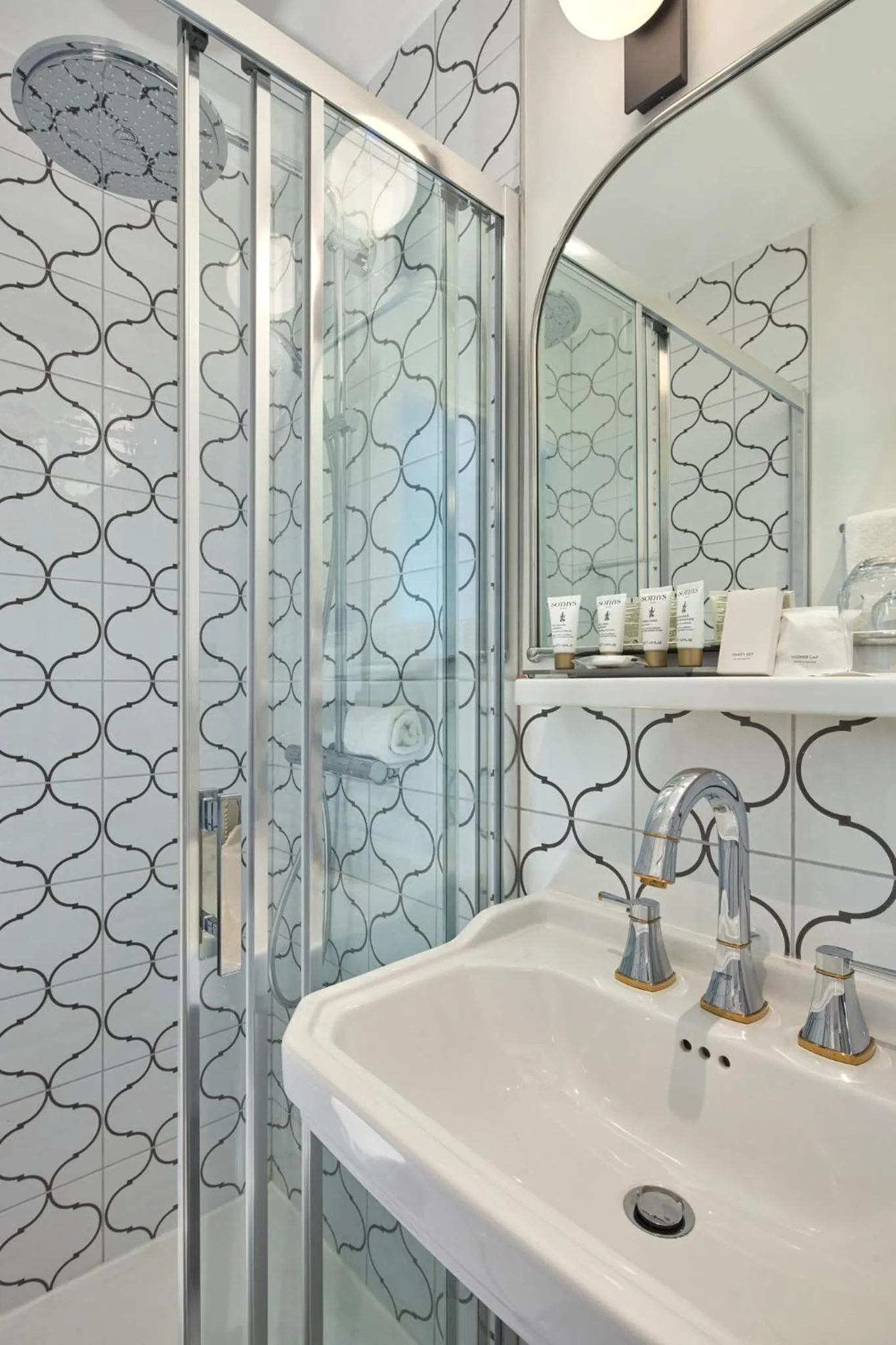 Bathroom in Hotel Villa Romantic & Spa