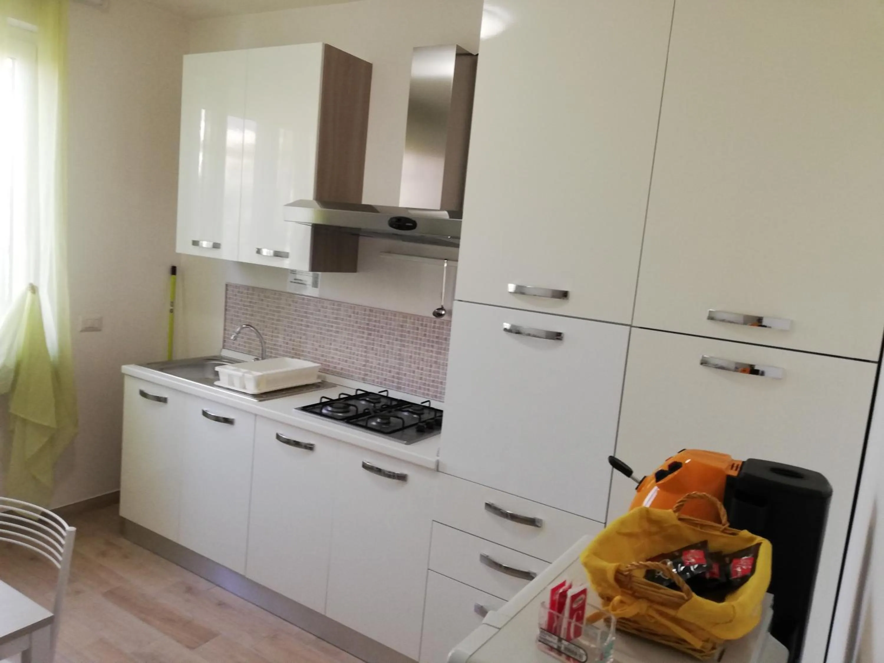 Kitchen or kitchenette in B&B Villa Rosa