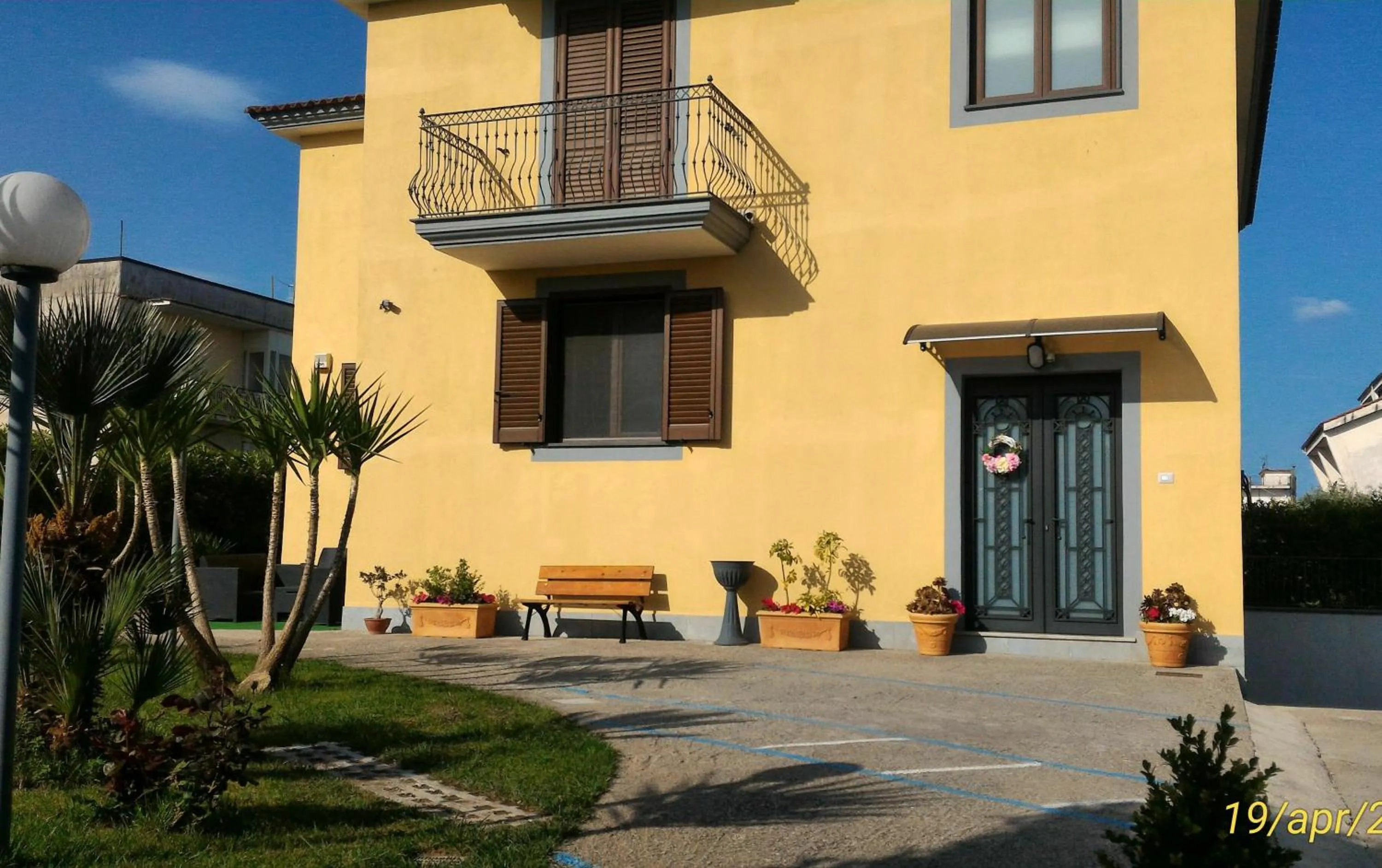 Facade/entrance in B&B Villa Rosa