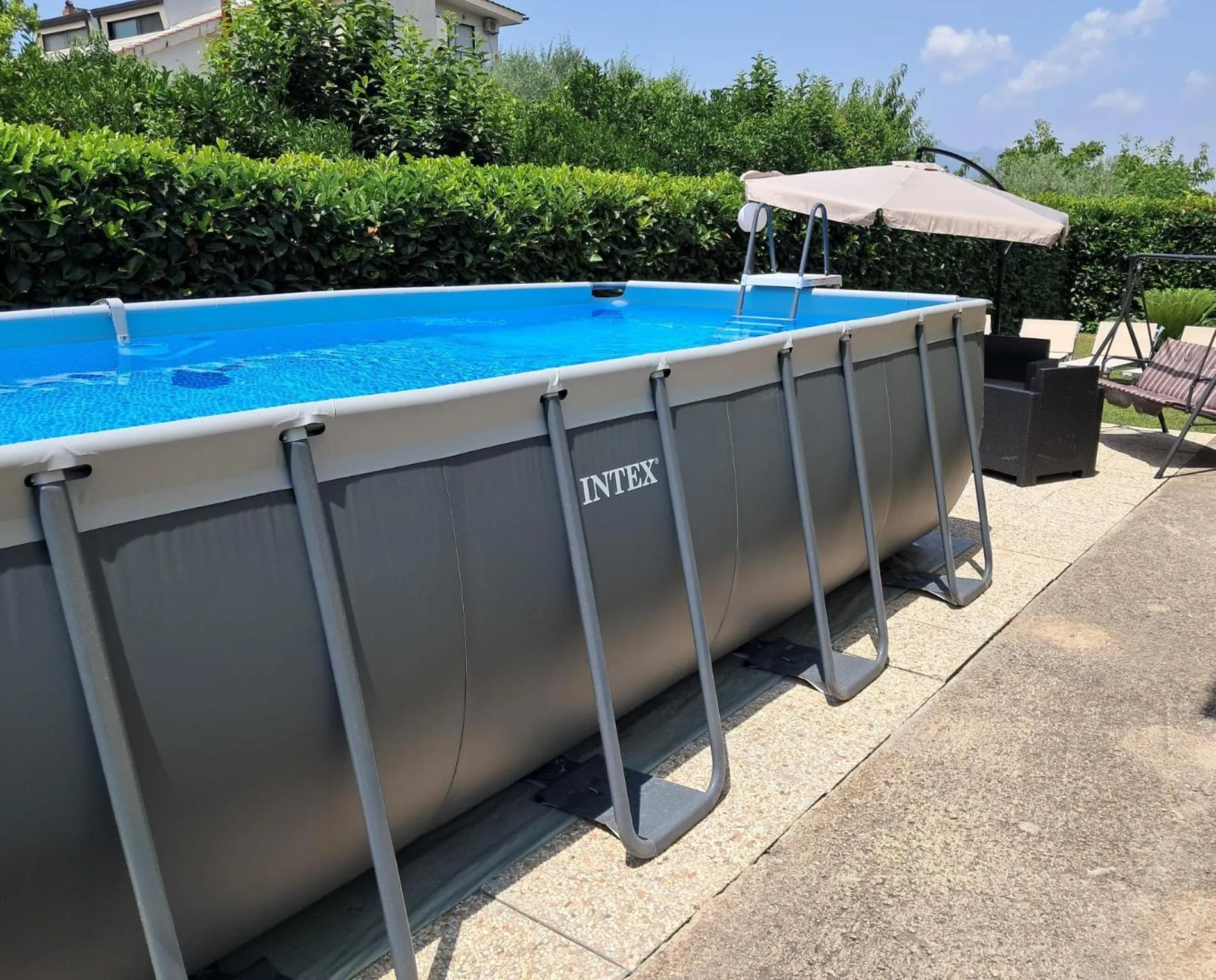 Swimming pool in B&B Villa Rosa
