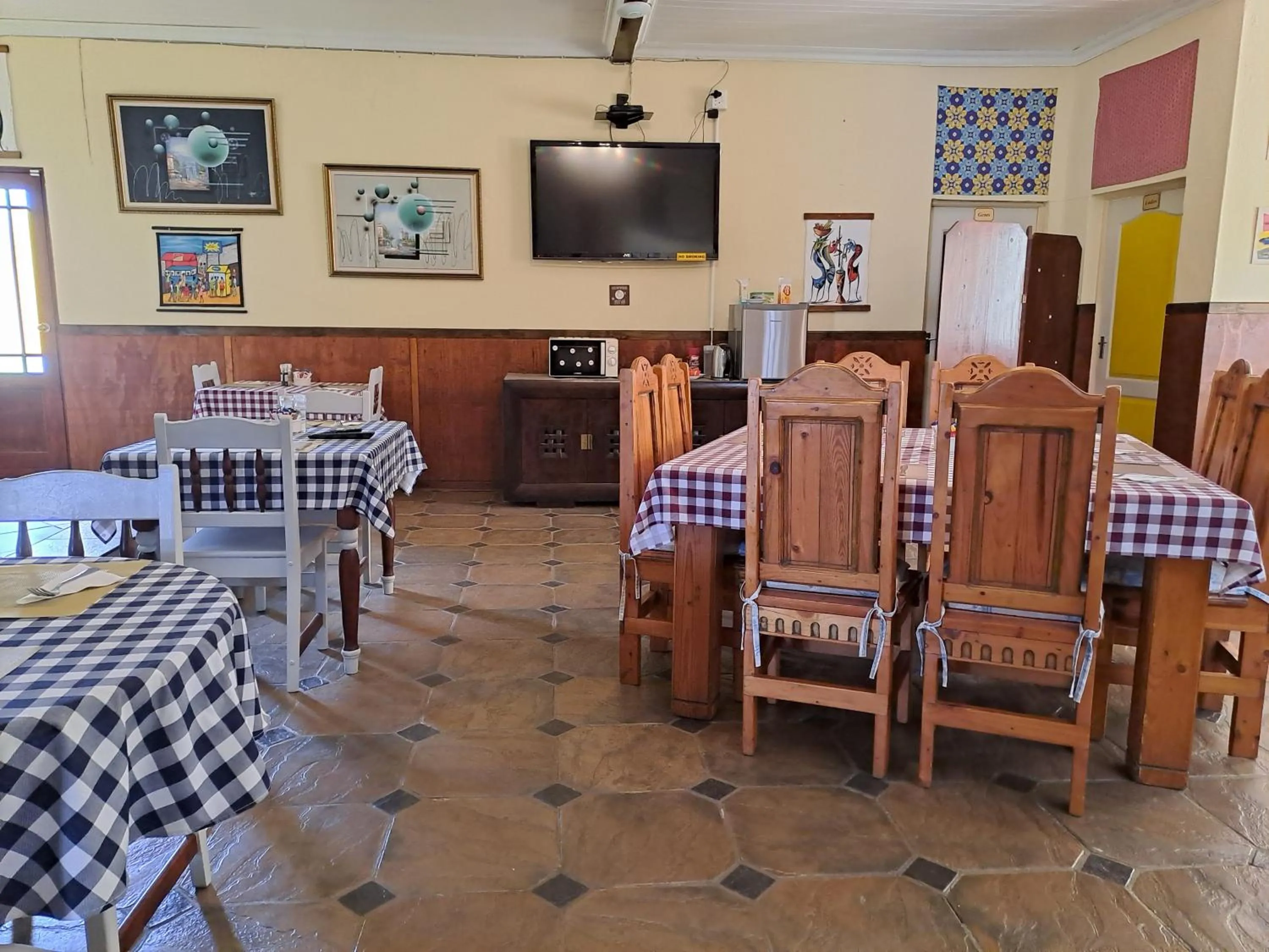 Breakfast in Amigos Bed & Breakfast - No loadshedding