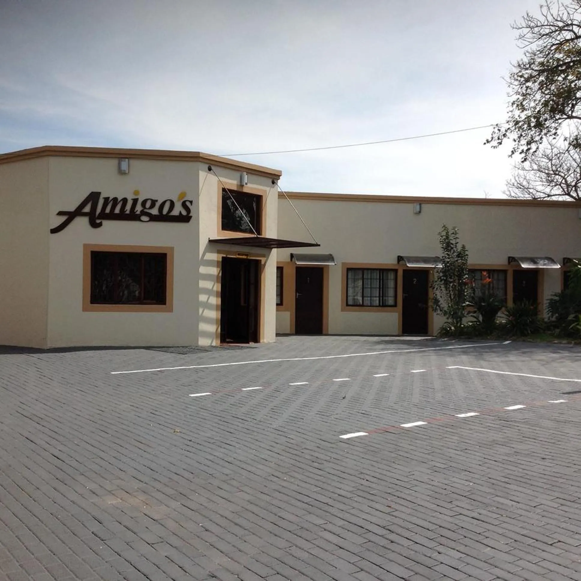Property building in Amigos Bed & Breakfast - No loadshedding