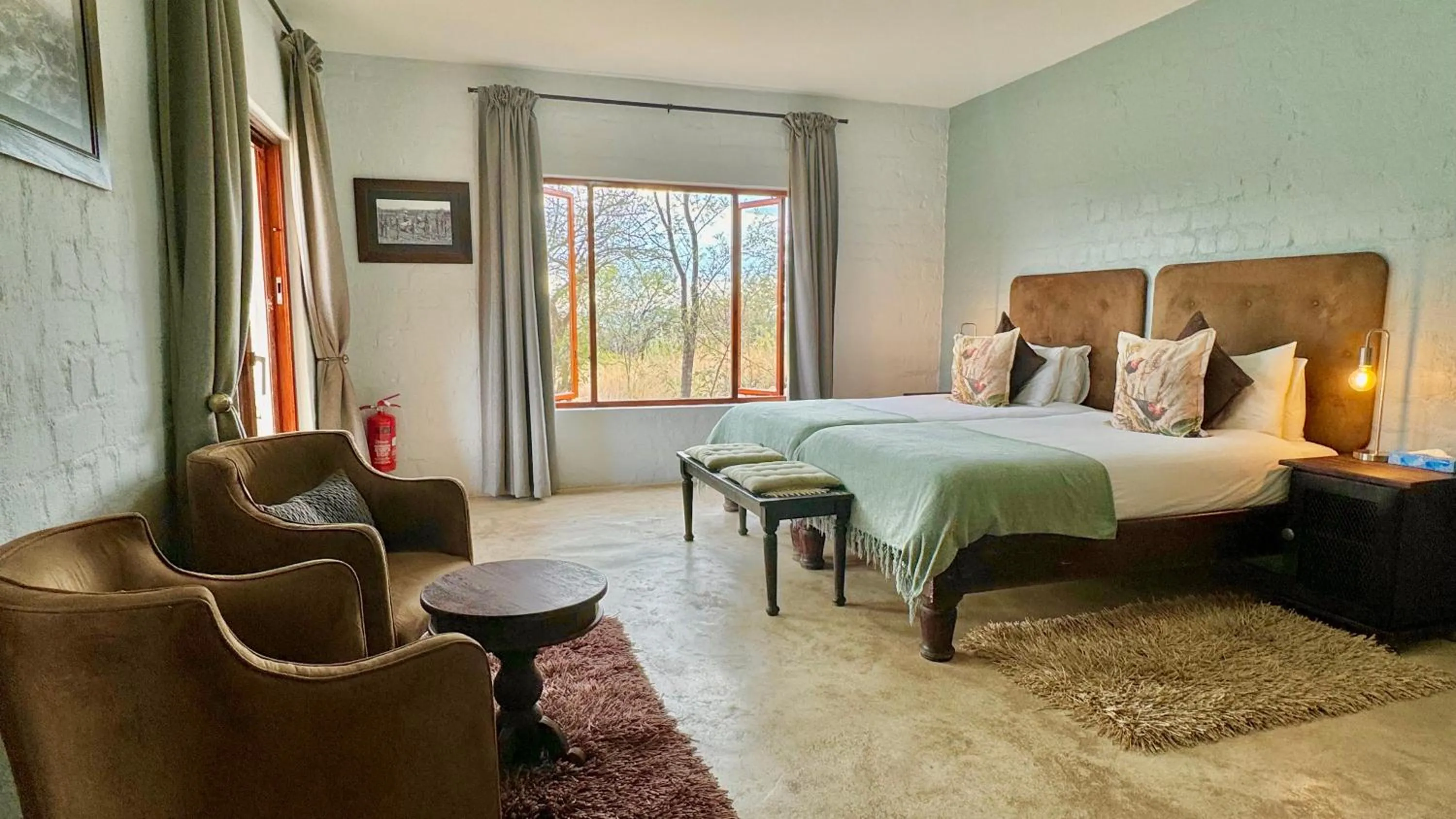 Property building, Bed in River Crossing Lodge