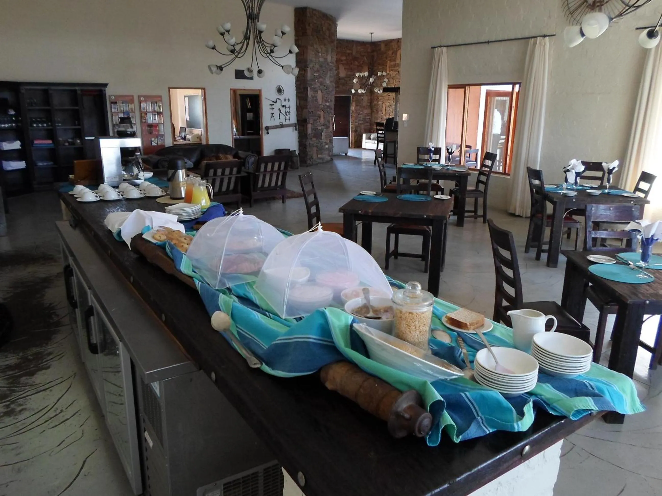 Restaurant/places to eat in River Crossing Lodge