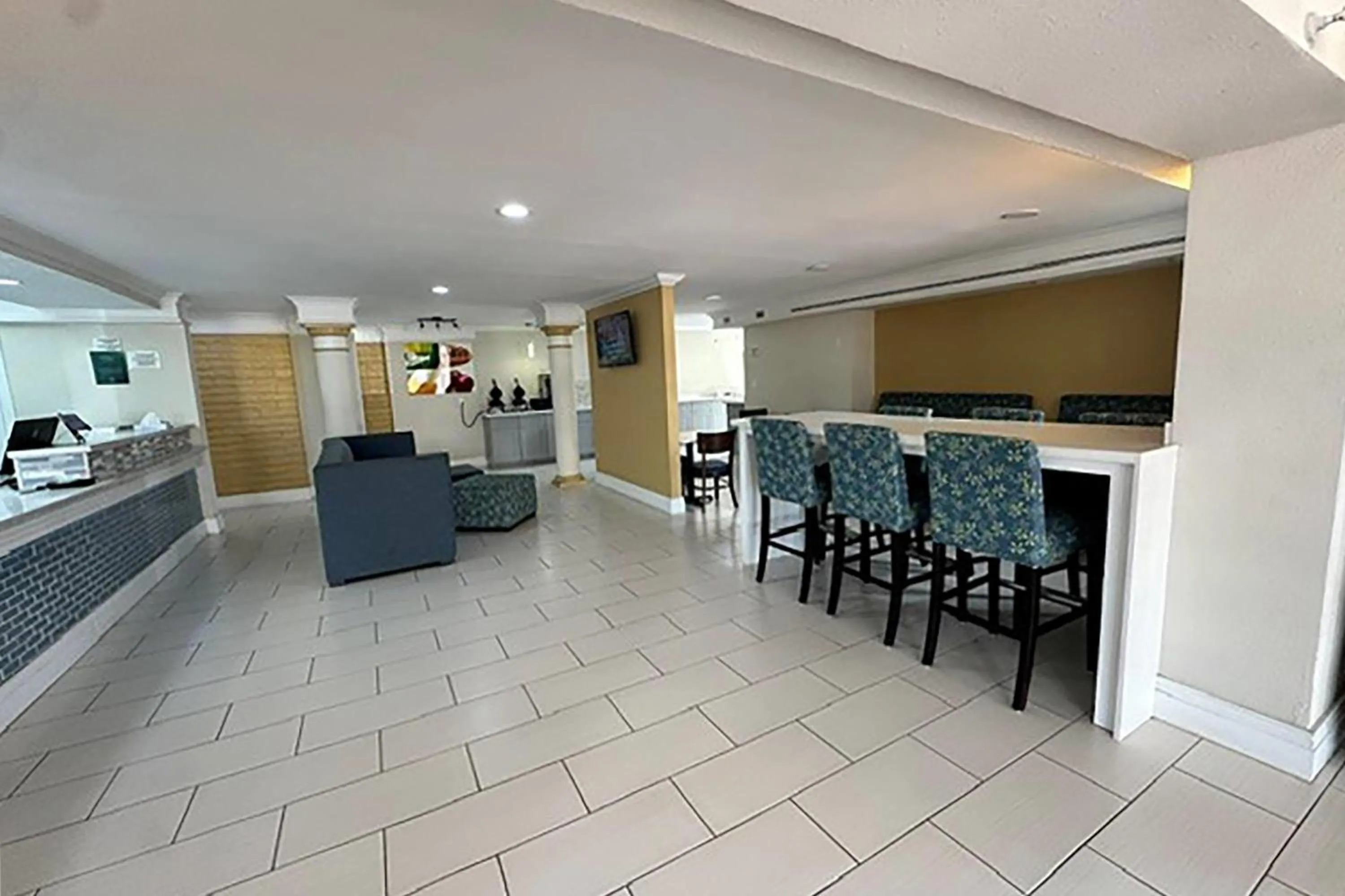 Lobby or reception in Super 8 by Wyndham Nacogdoches Near University