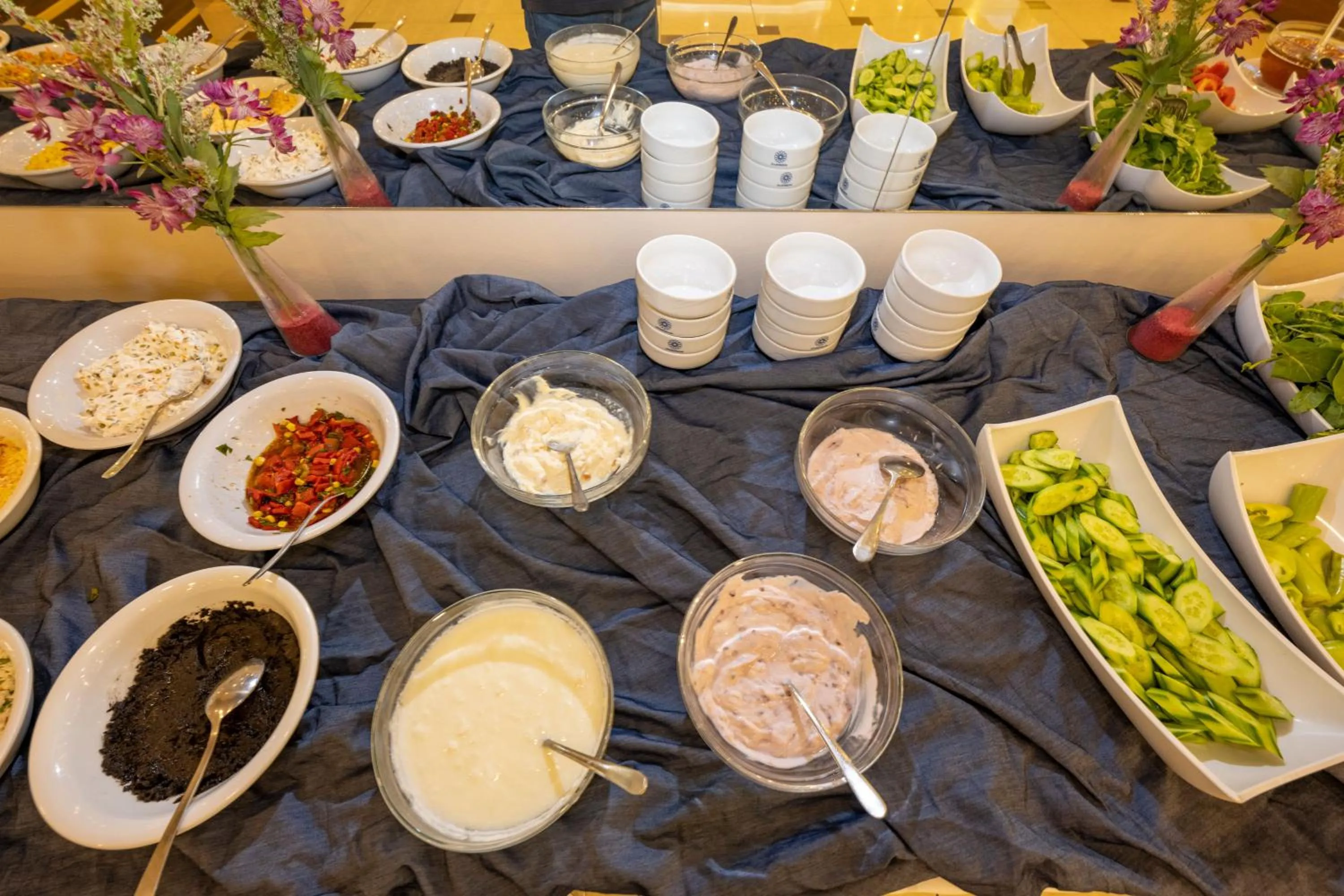 Buffet breakfast, Food in Interstellar Hotel