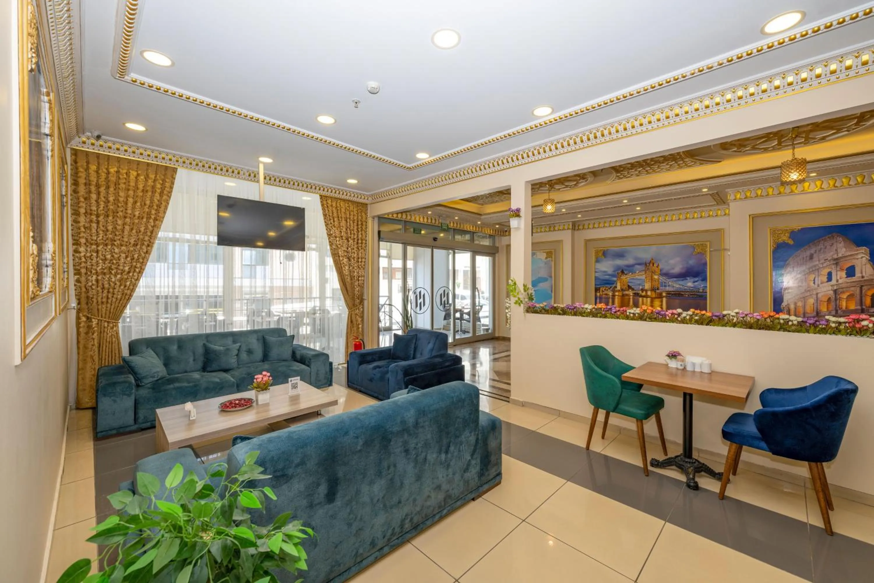 TV and multimedia, Seating Area in Interstellar Hotel