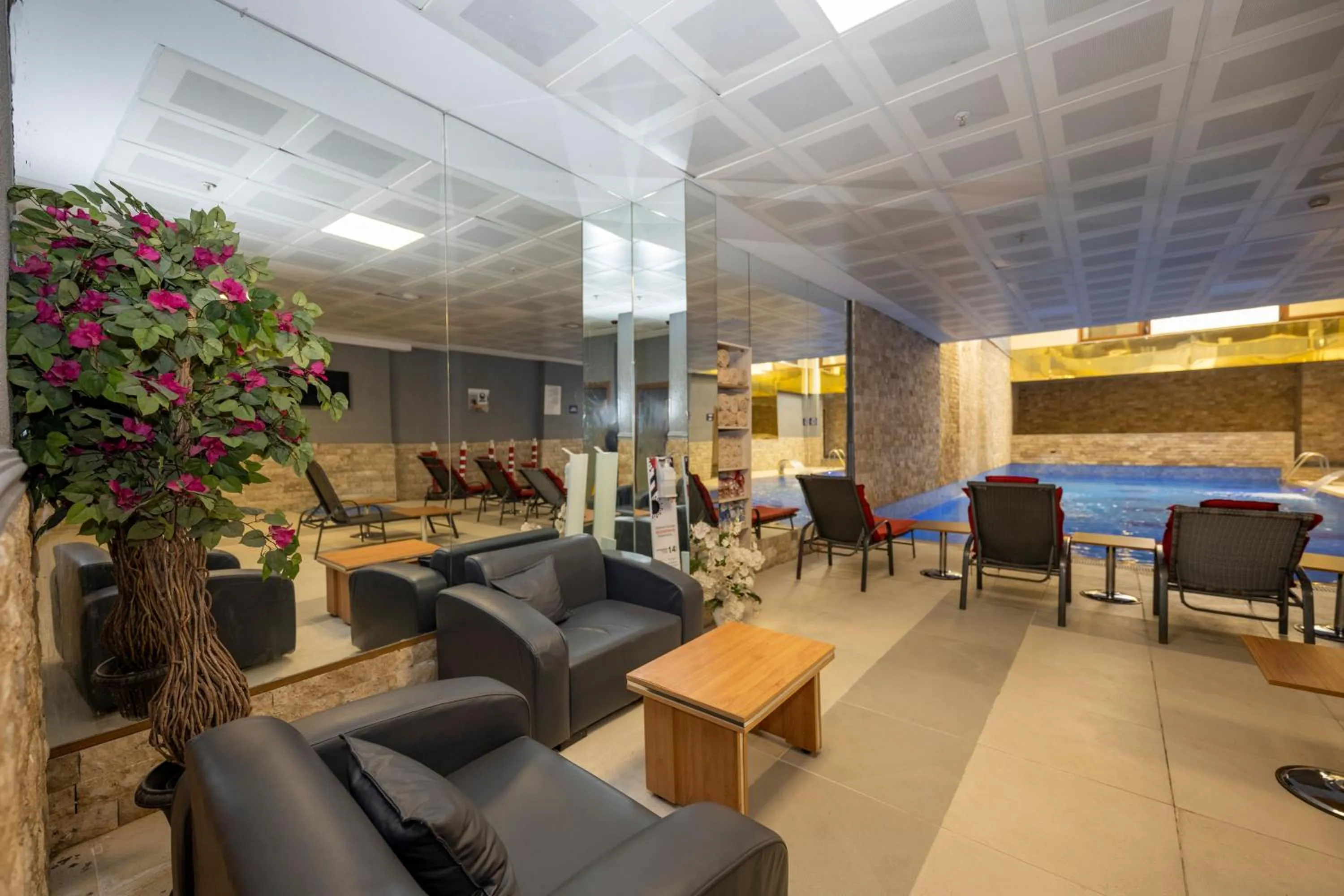 Spa and wellness centre/facilities in Interstellar Hotel