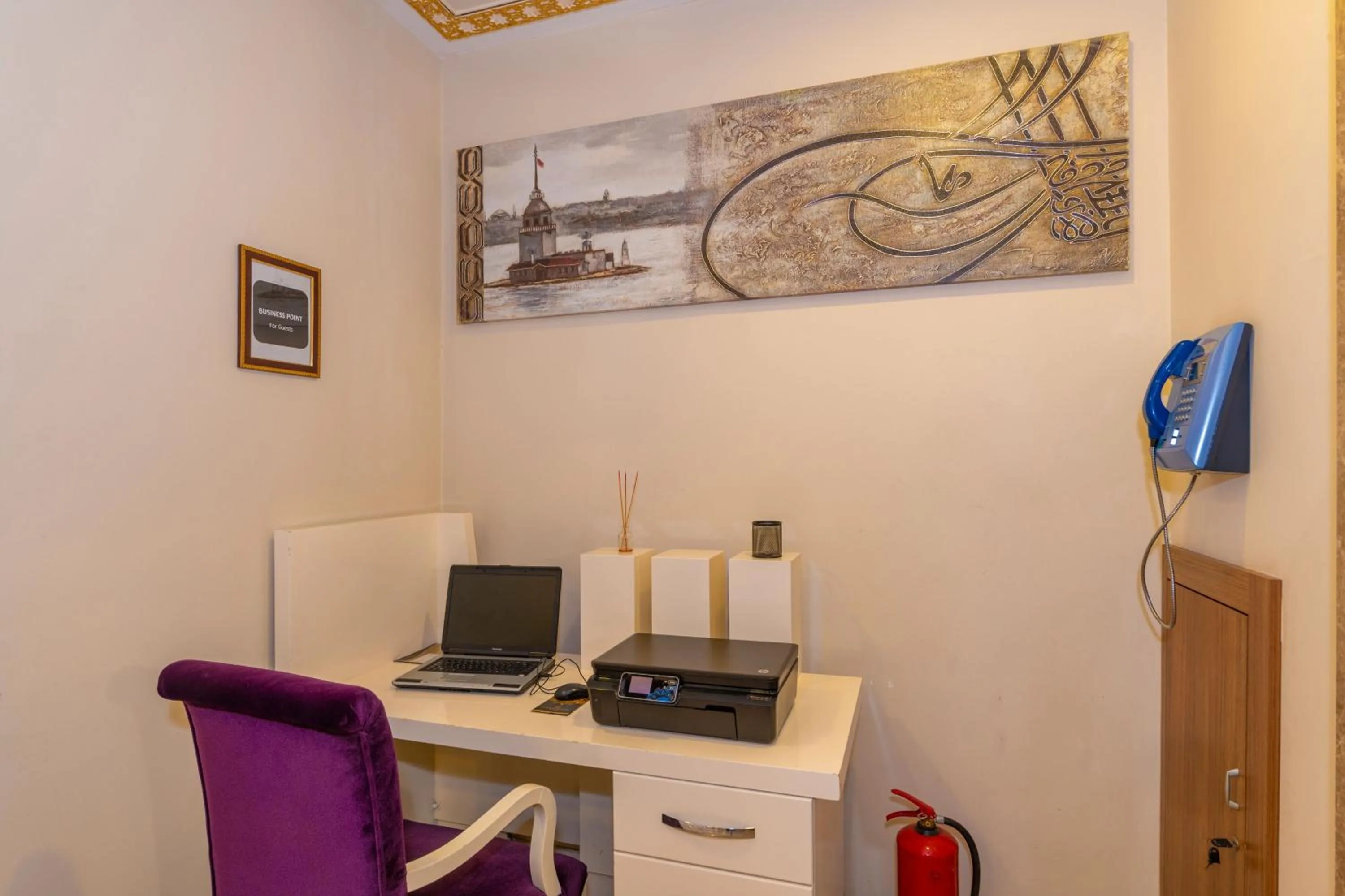 Business facilities in Interstellar Hotel