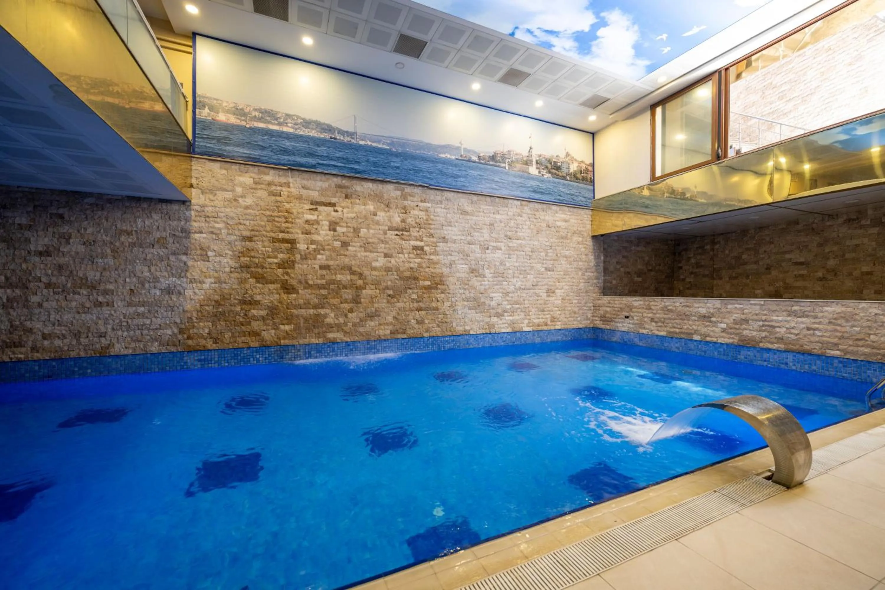 Swimming Pool in Interstellar Hotel