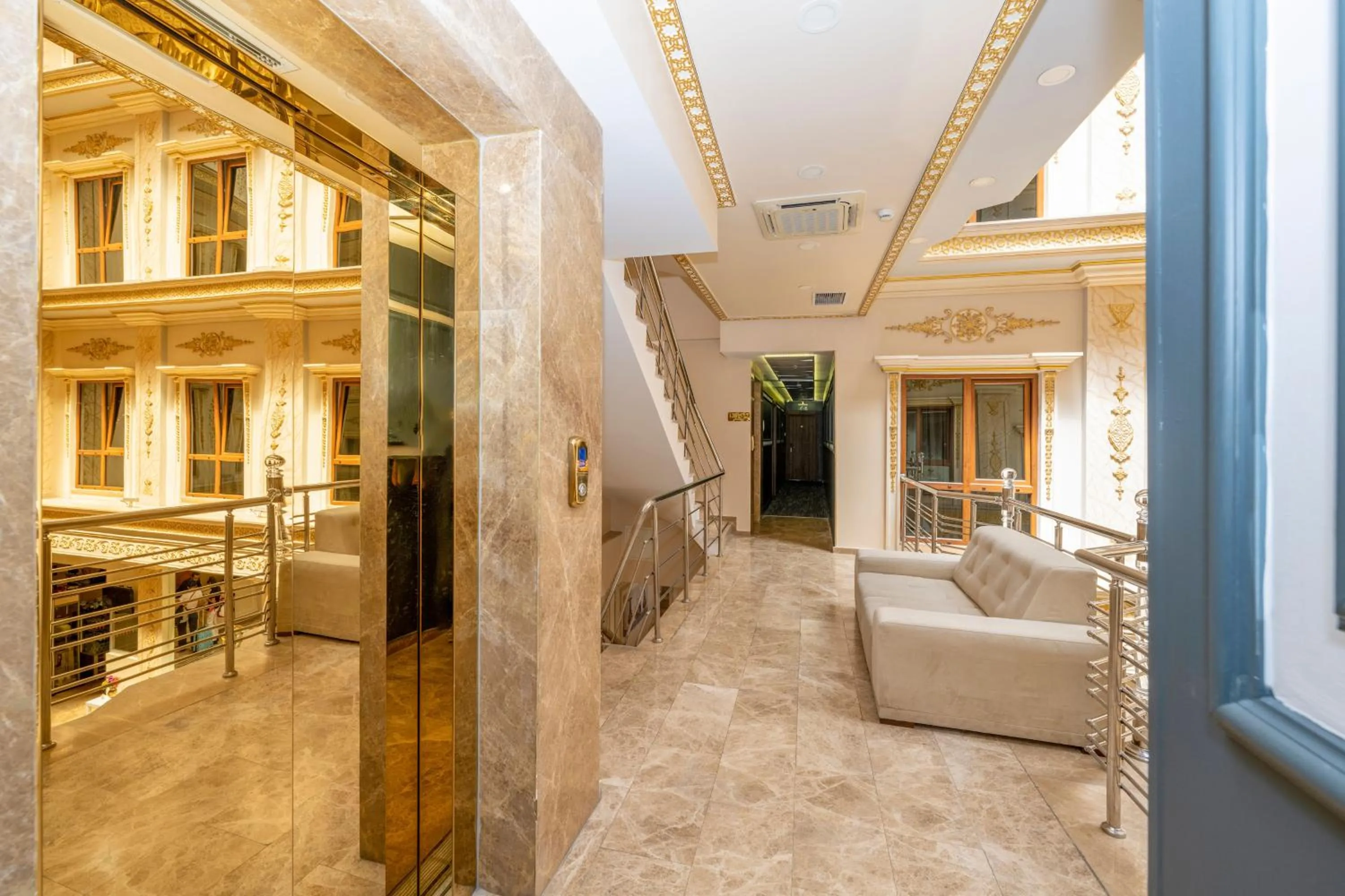 Property building in Interstellar Hotel