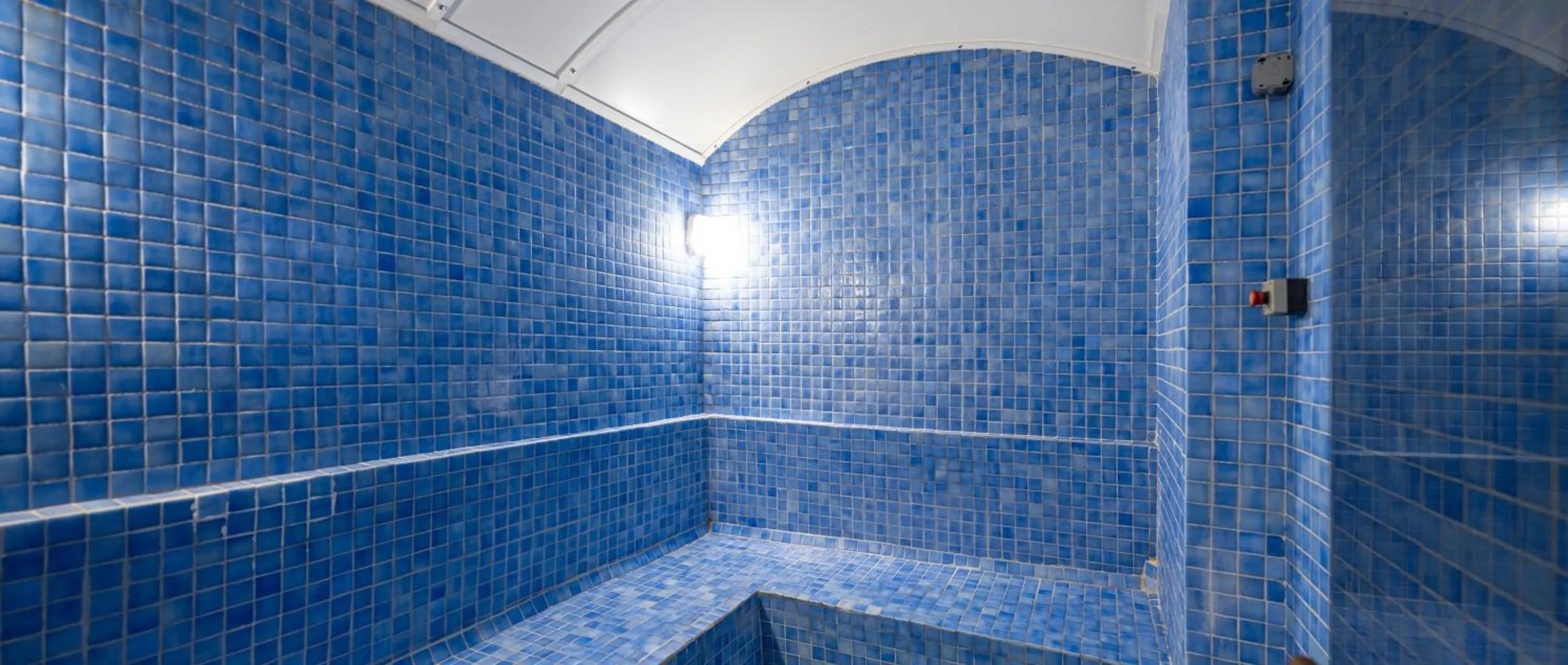 Steam room, Bathroom in Interstellar Hotel