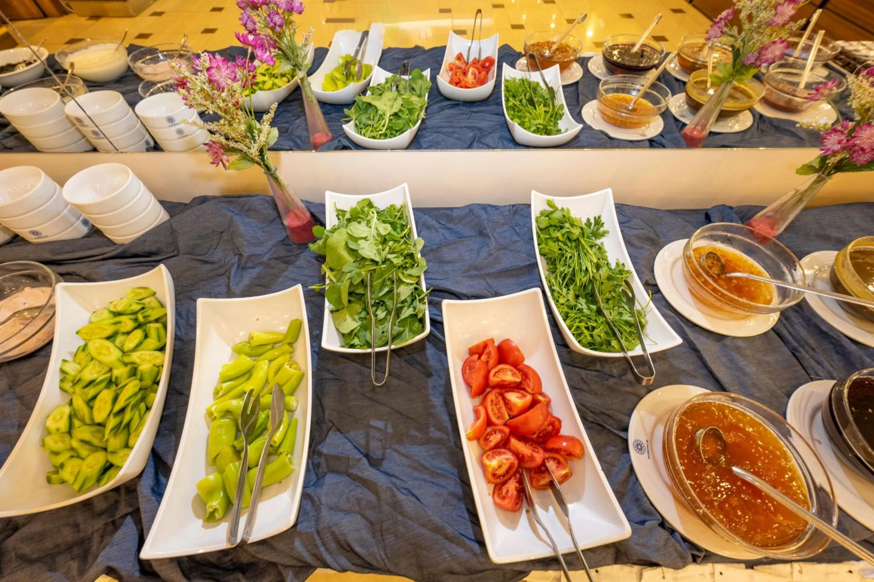 Dinner, Food in Interstellar Hotel