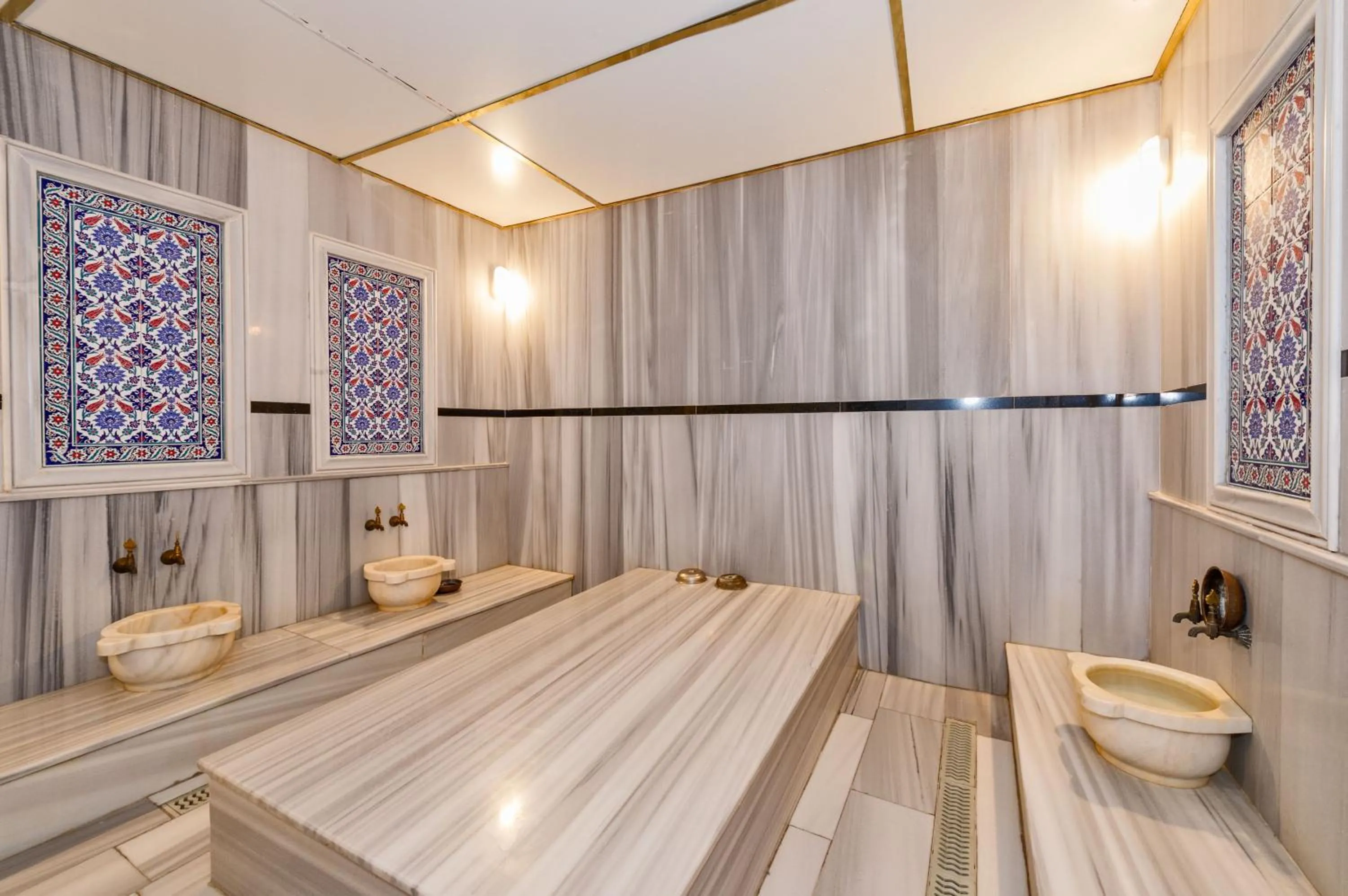 Spa and wellness centre/facilities, Bathroom in Interstellar Hotel