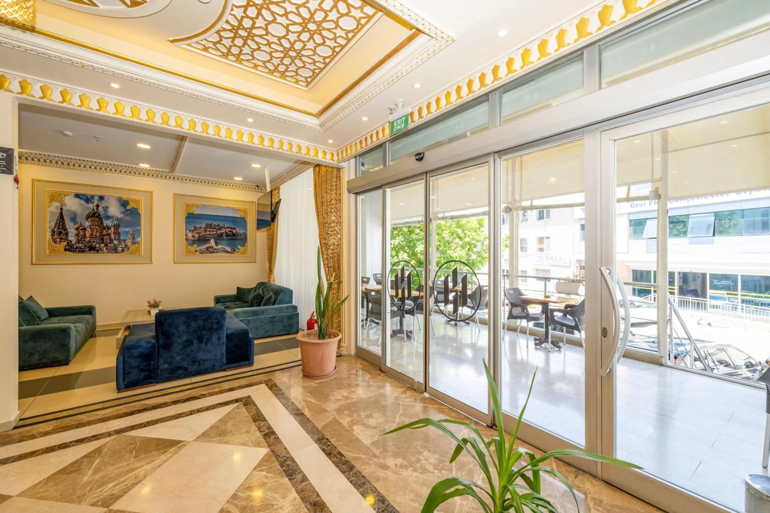 Seating area in Interstellar Hotel