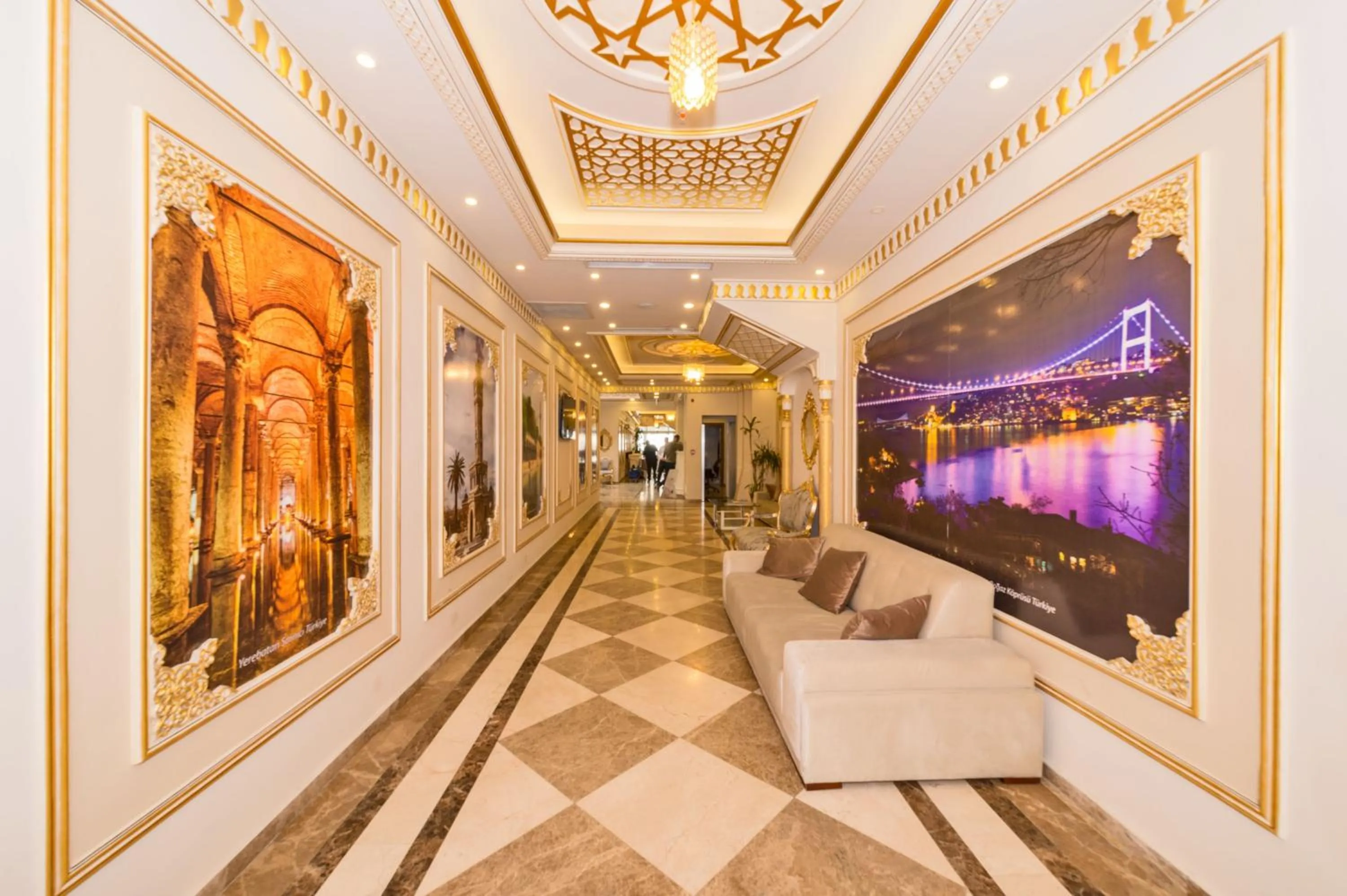 Communal lounge/ TV room in Interstellar Hotel