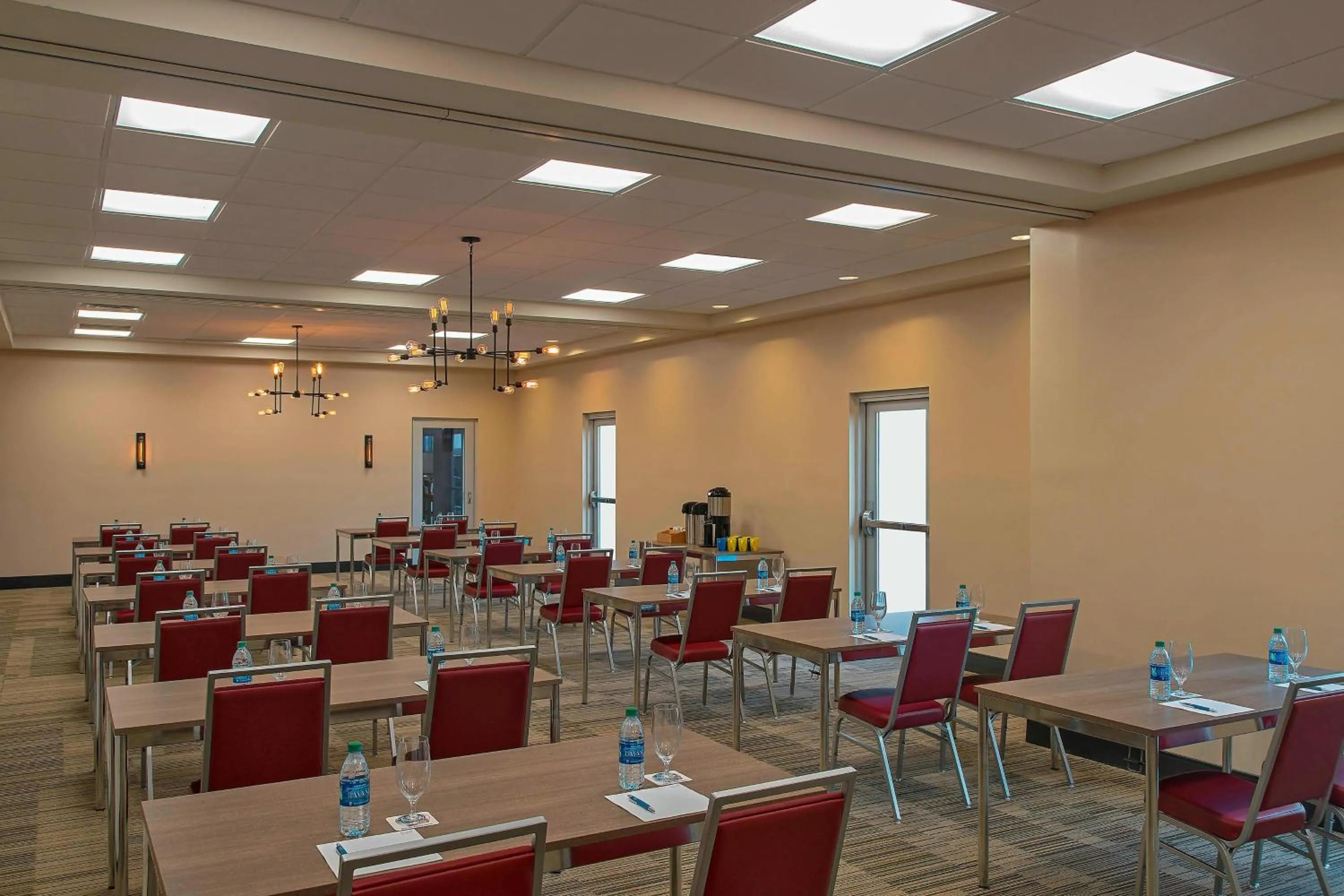 Meeting/conference room in Four Points by Sheraton Midland