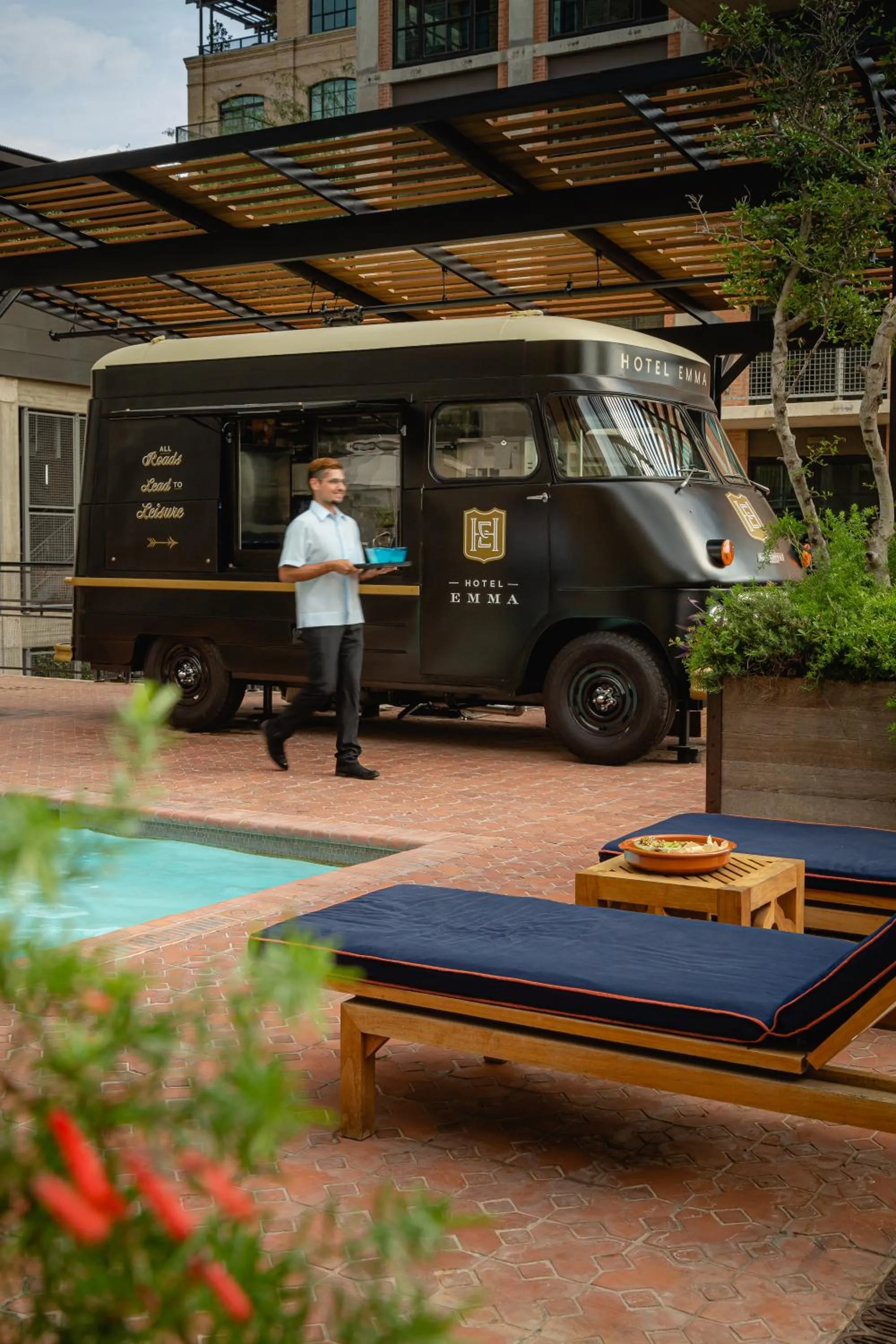 Swimming pool in Hotel Emma at Pearl on the Riverwalk