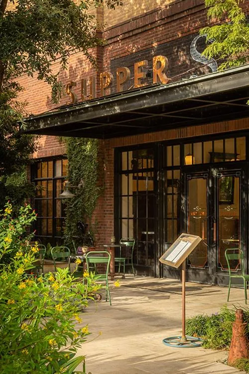 Restaurant/places to eat in Hotel Emma at Pearl on the Riverwalk