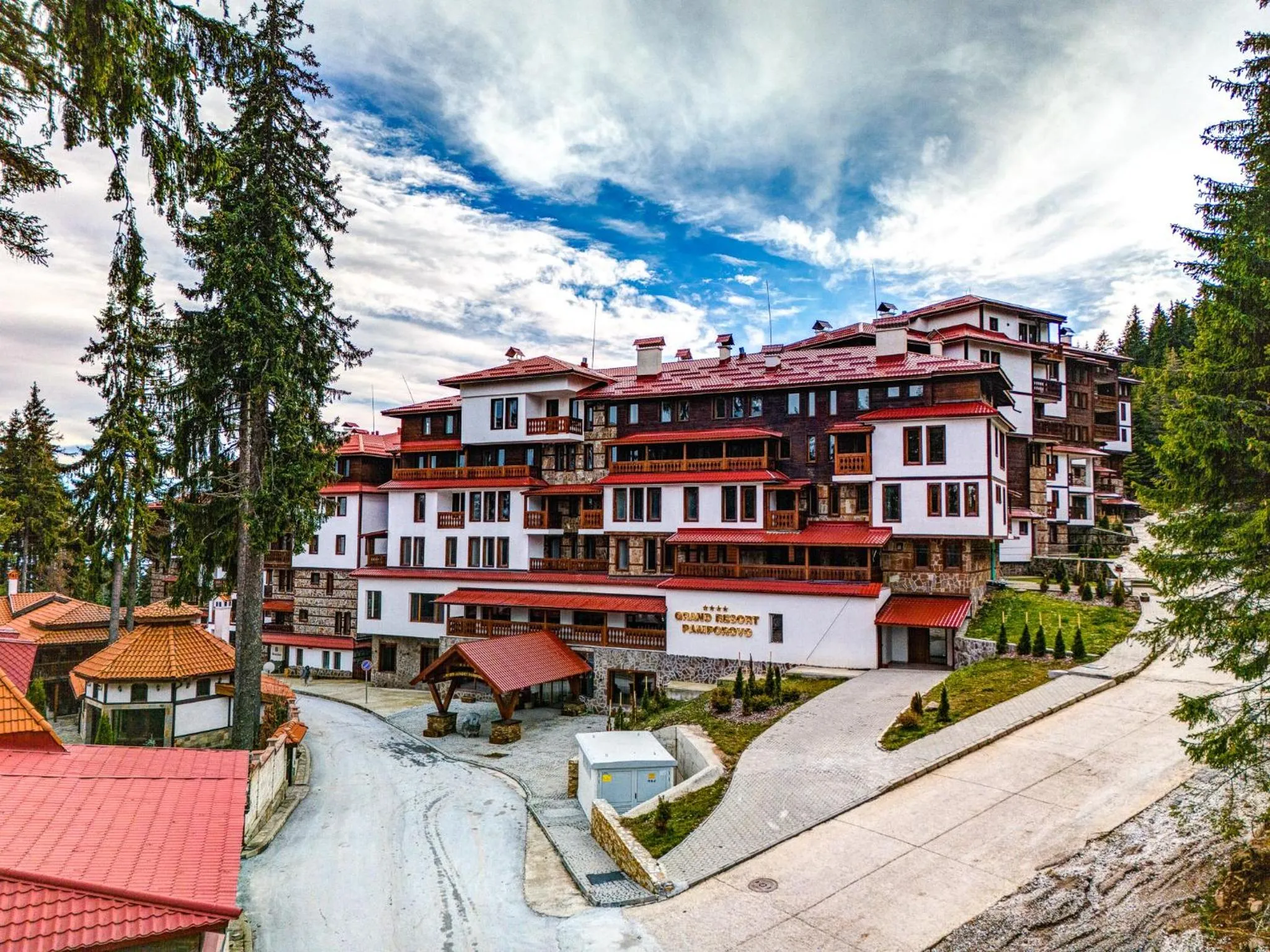 Property building in Grand Resort Pamporovo Apartments