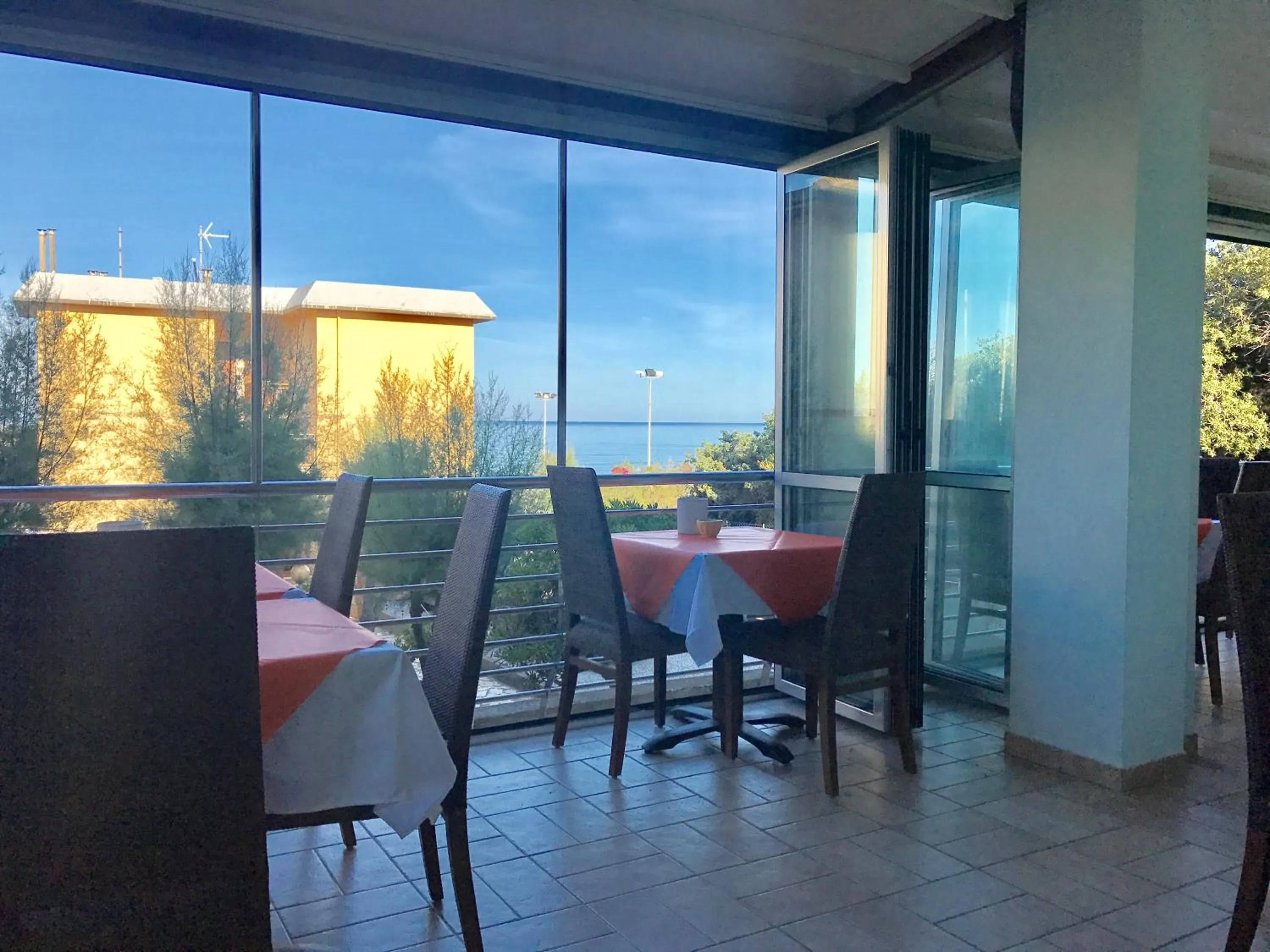 Breakfast in Hotel Aurora