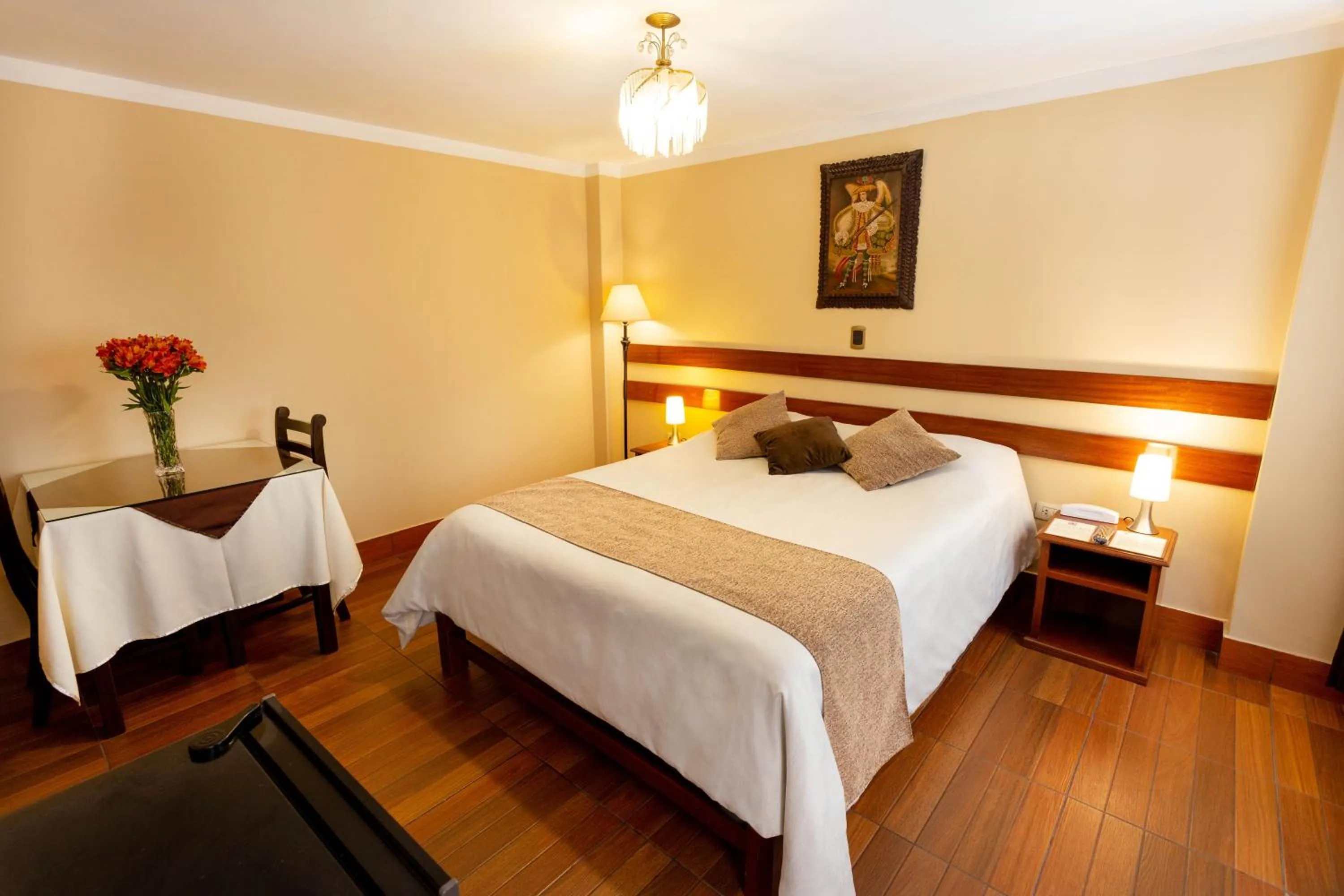 Photo of the whole room, Bed in El Portal De San Lázaro