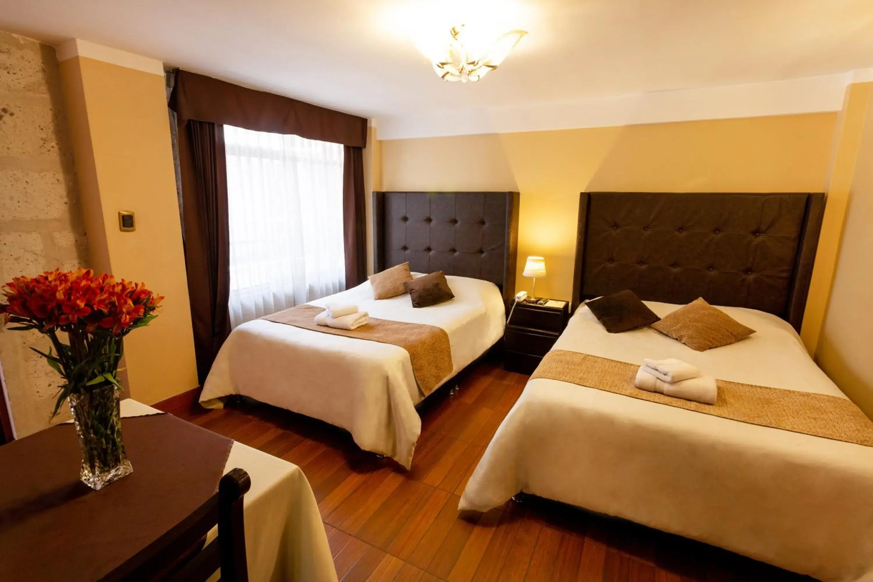 Twin Room in El Portal De San Lázaro Twin Room in El Portal De San Lázaro