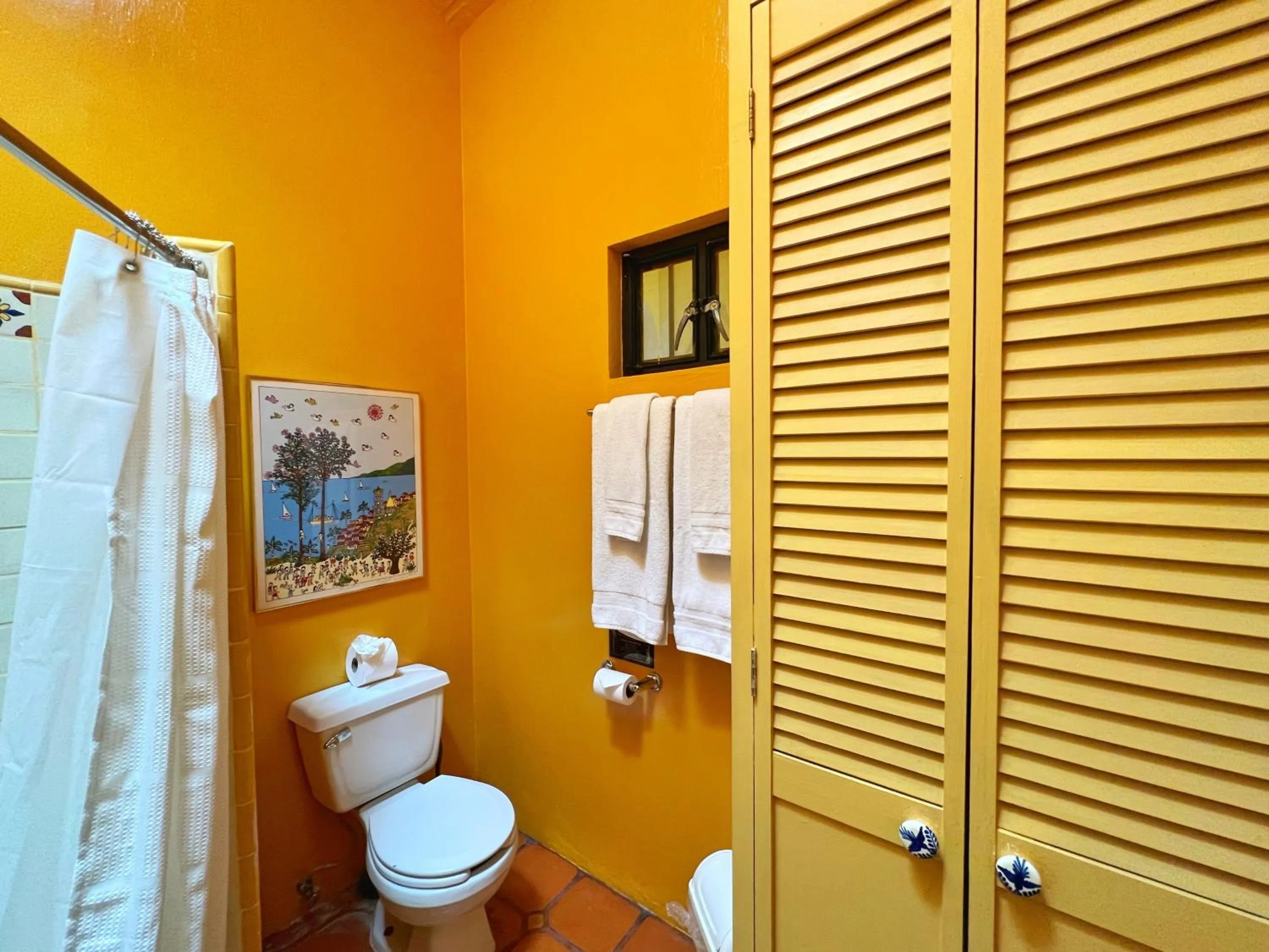 Shower in Estrellita's Bed & Breakfast