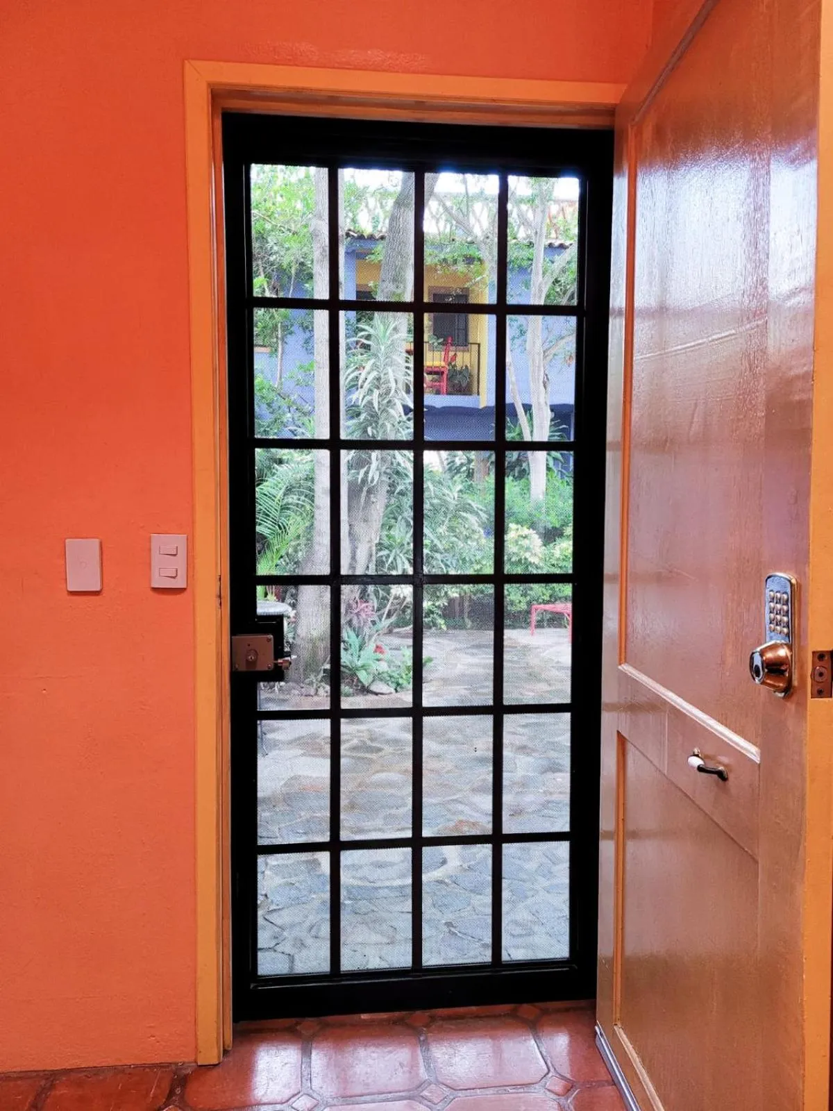 Garden in Estrellita's Bed & Breakfast