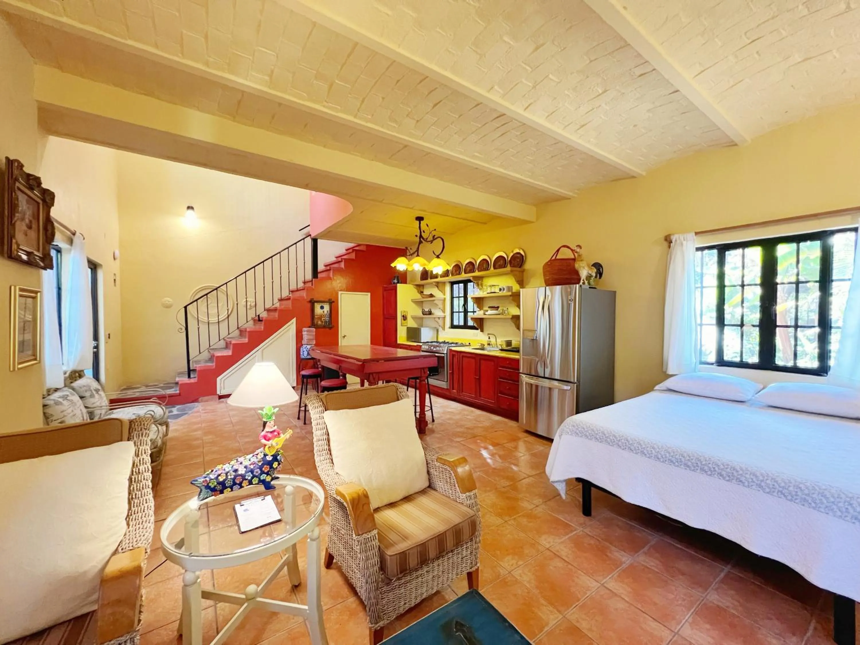 Bed in Estrellita's Bed & Breakfast