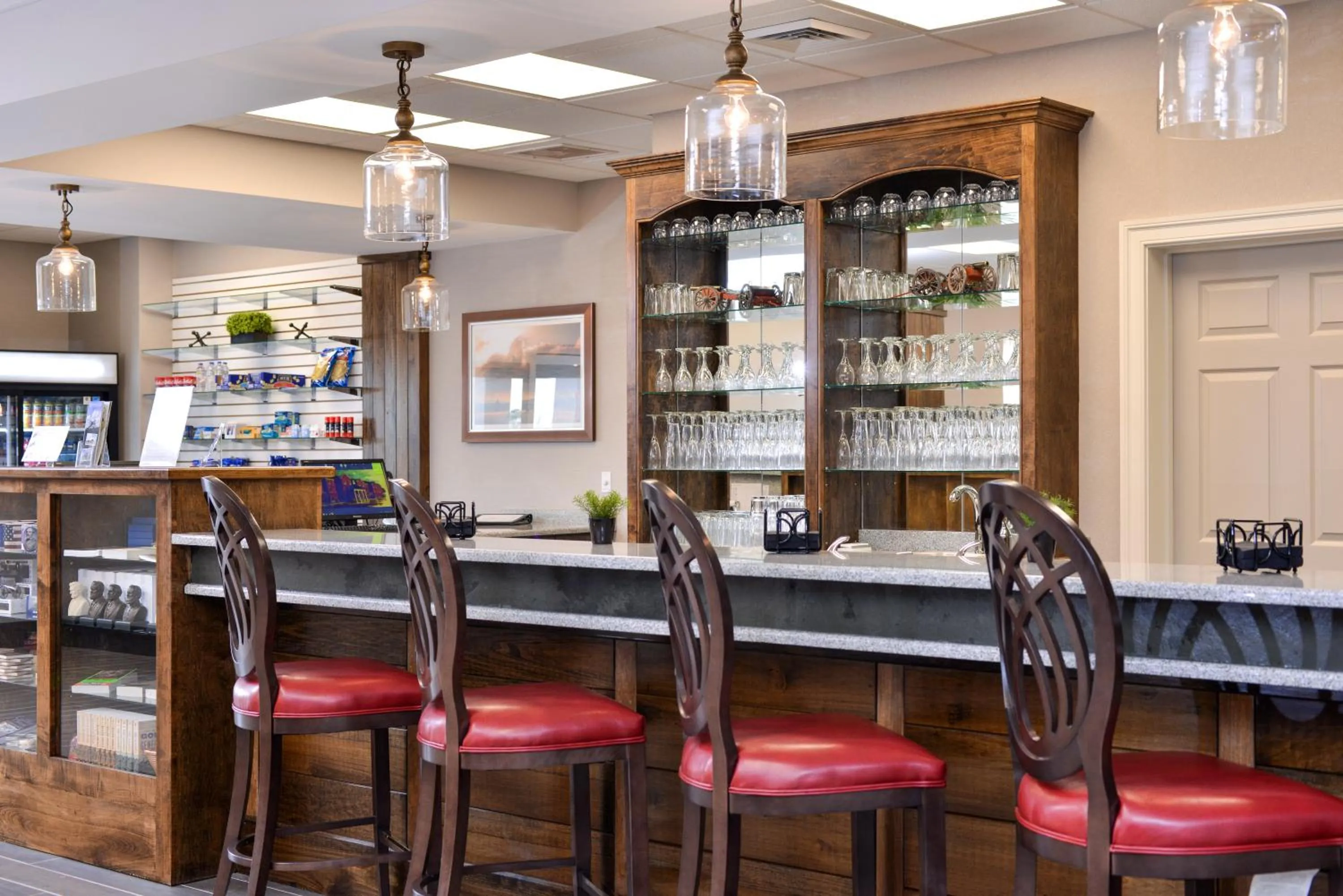 Lounge or bar in Appomattox Inn and Suites