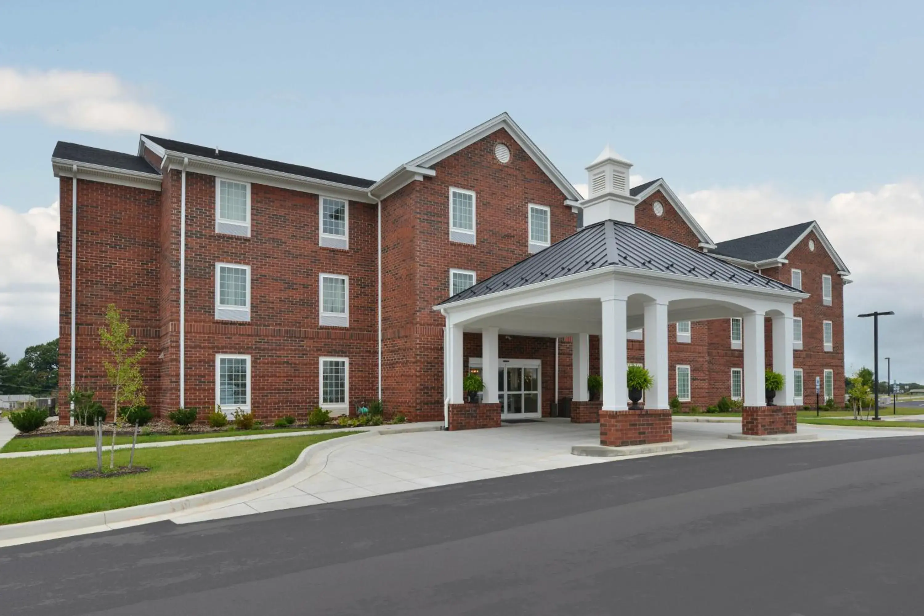 Appomattox Inn and Suites Appomattox Inn and Suites