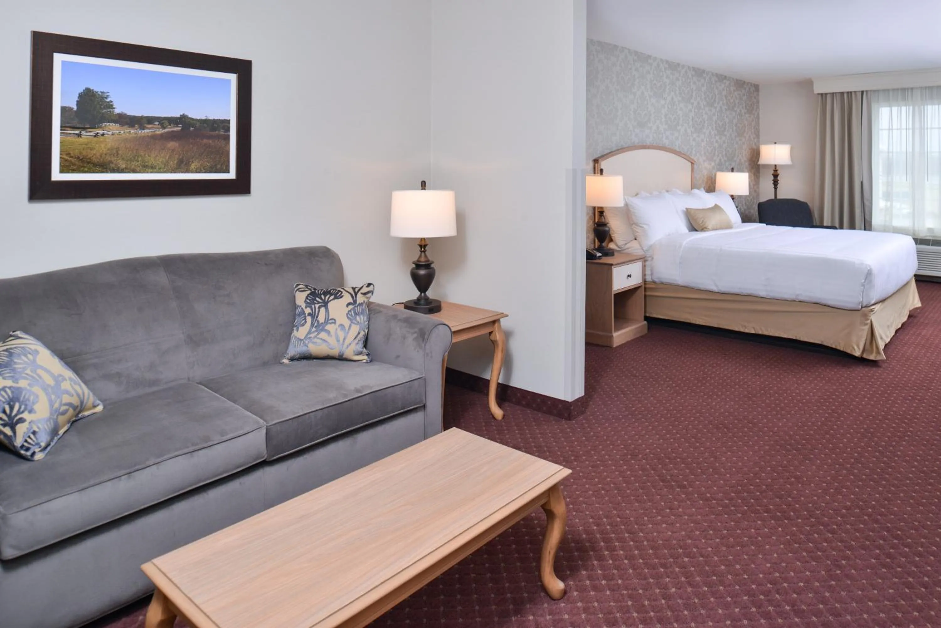Photo of the whole room, Bed in Appomattox Inn and Suites