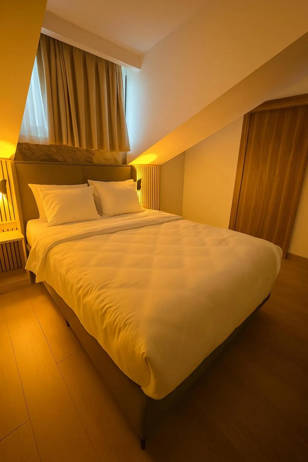 Bedroom, Bed in Positive Hotel