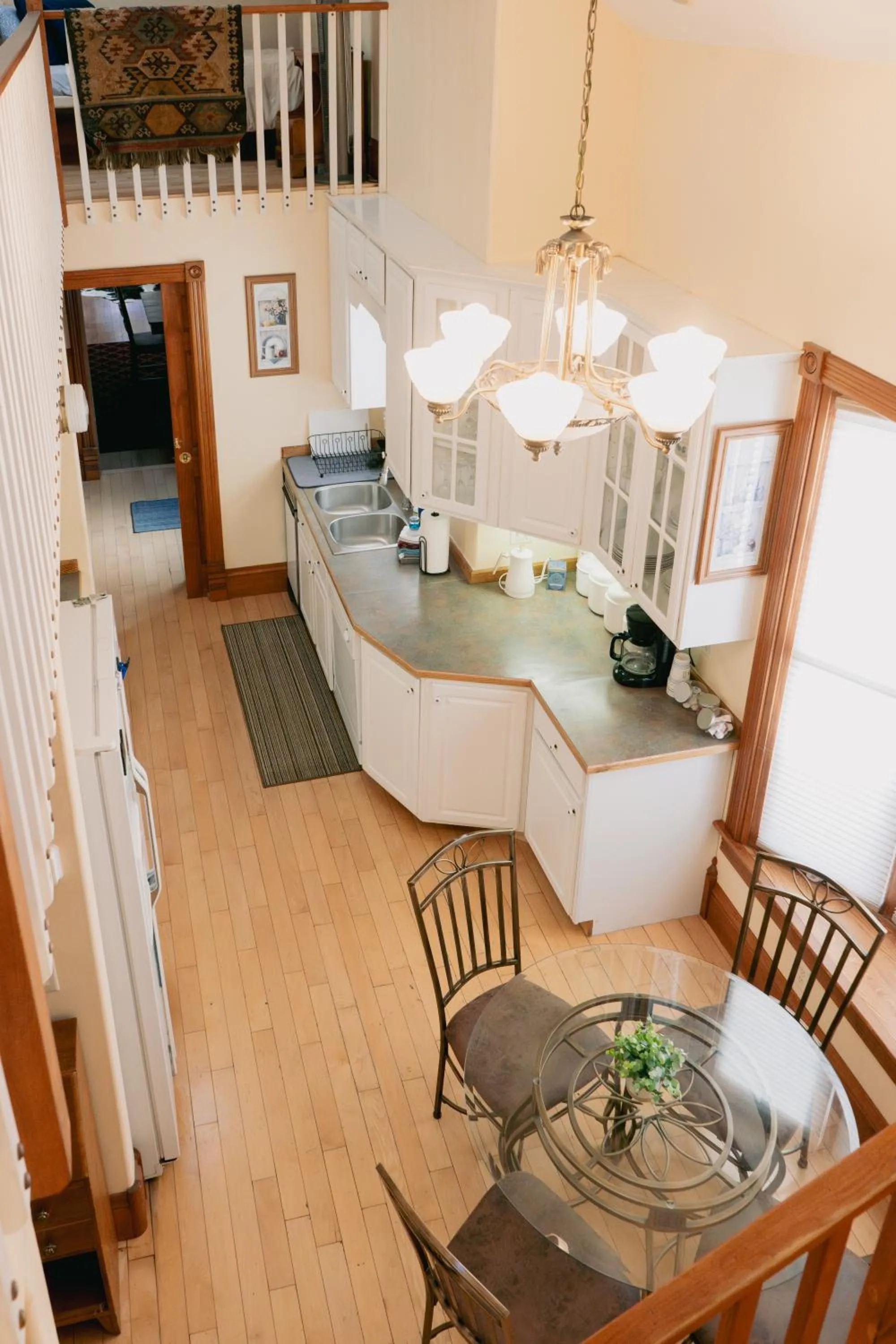 Kitchen or kitchenette in First Deadwood Cottages