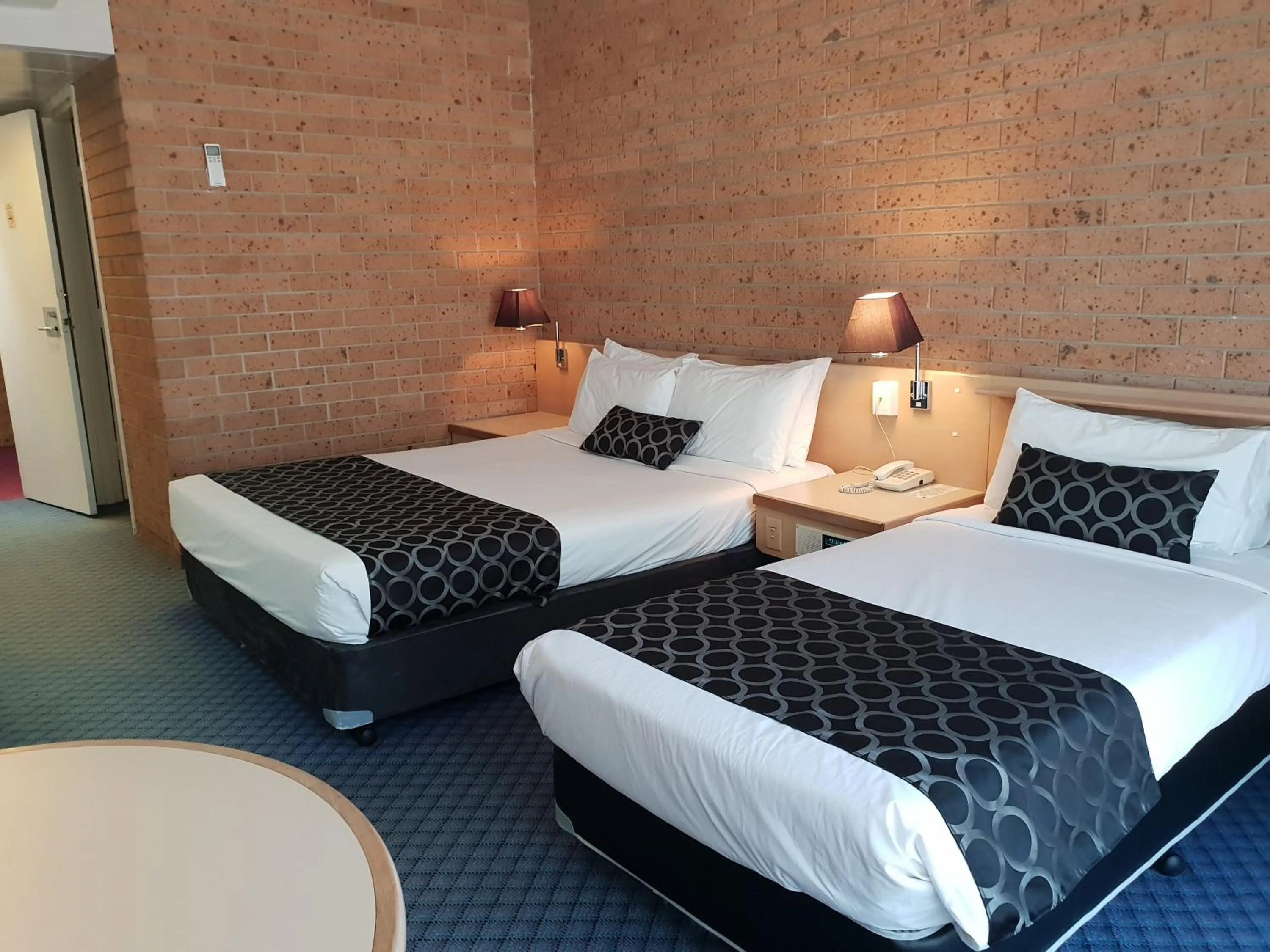 Bedroom, Bed in John Hunter Motel Muswellbrook