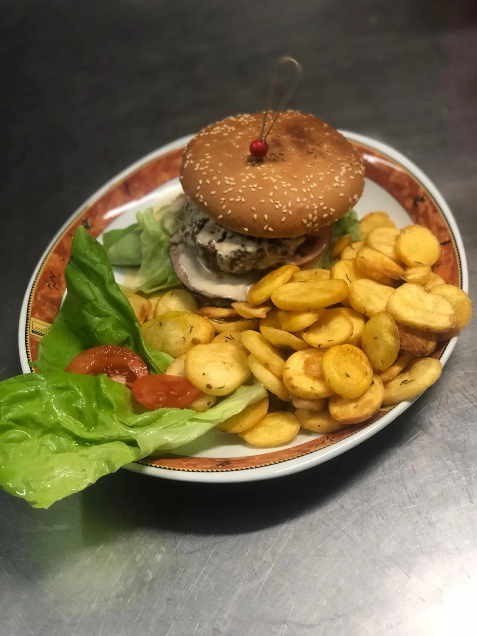 Restaurant/places to eat in Le Soleil D'or