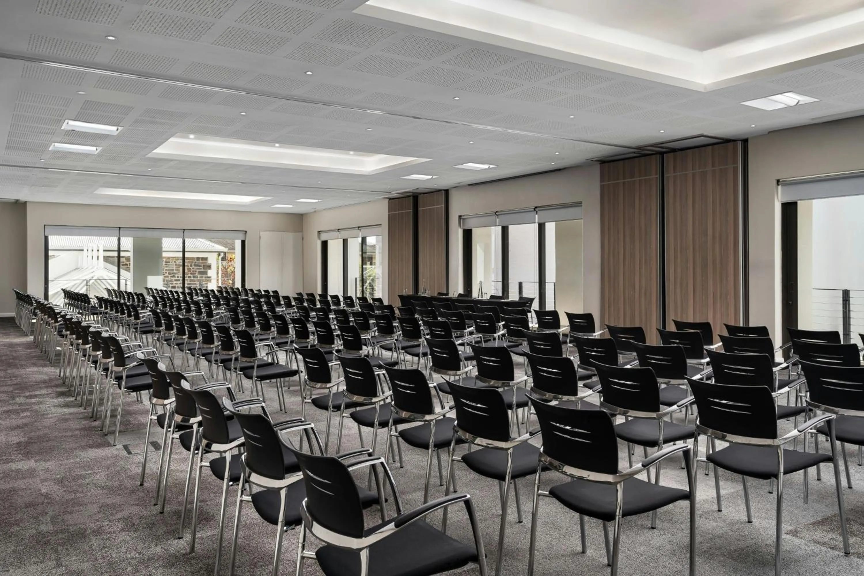 Meeting/conference room in Protea Hotel by Marriott Cape Town Waterfront Breakwater Lodge