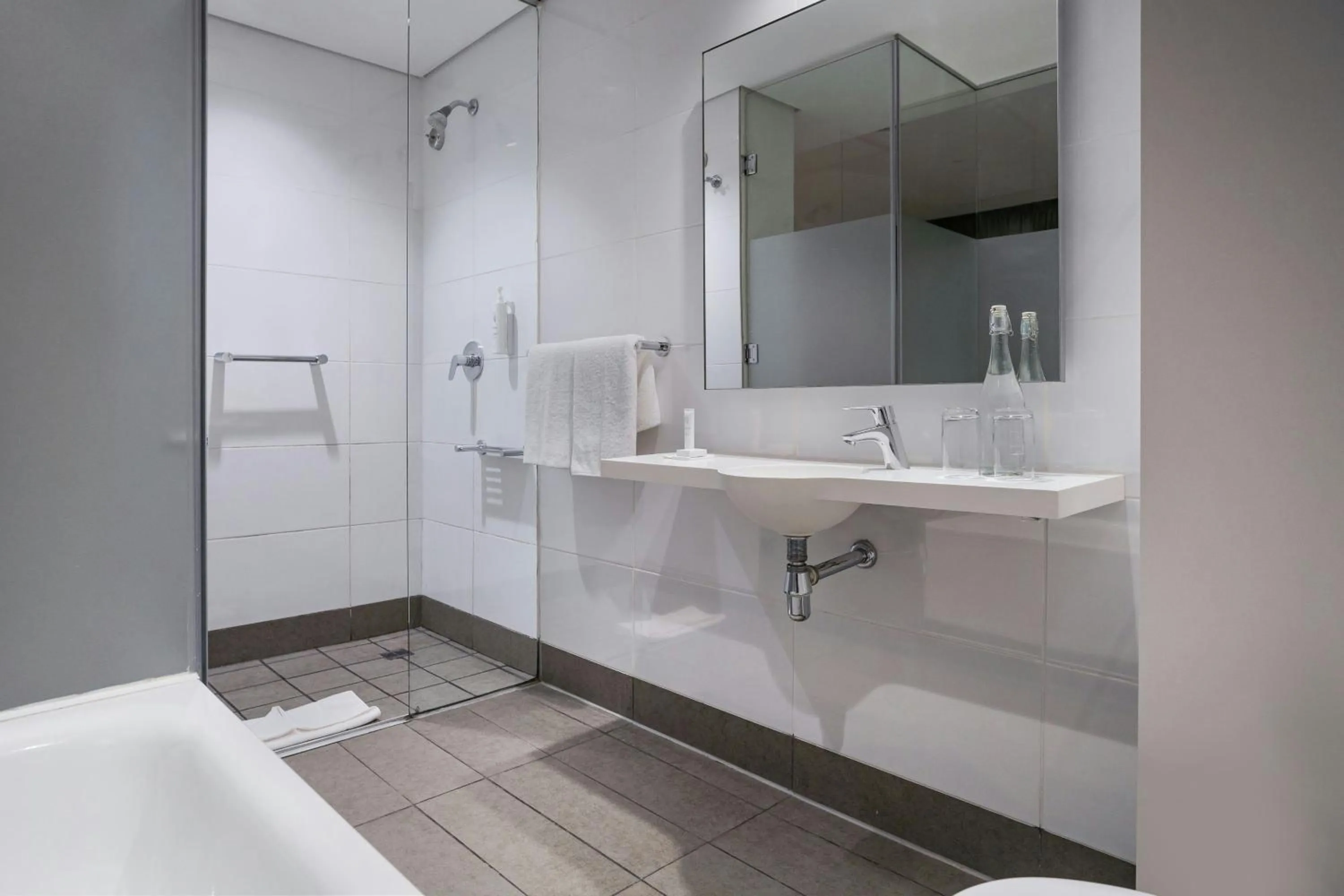 Bathroom in Protea Hotel by Marriott Cape Town Waterfront Breakwater Lodge