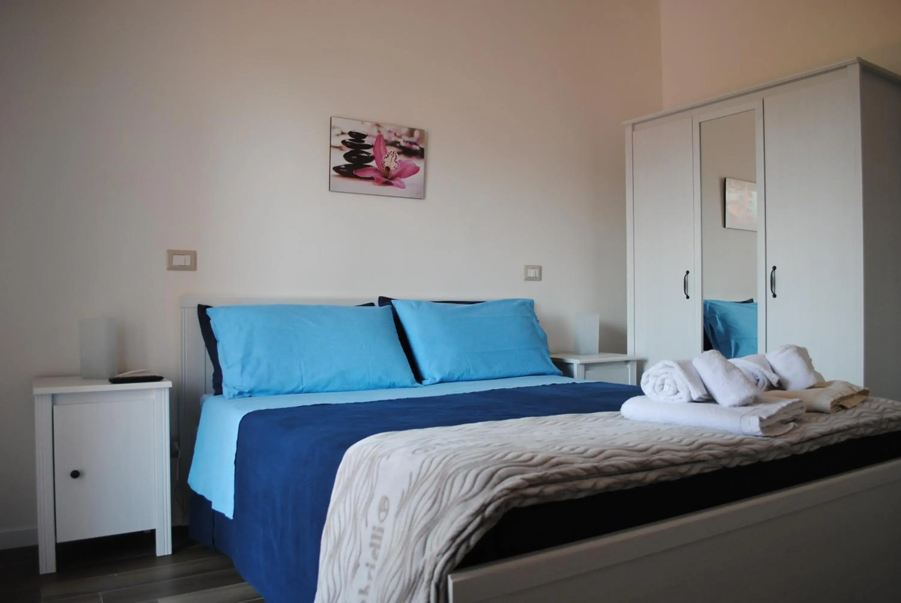 King Room with Balcony in Annavi King Room with Balcony in Annavi