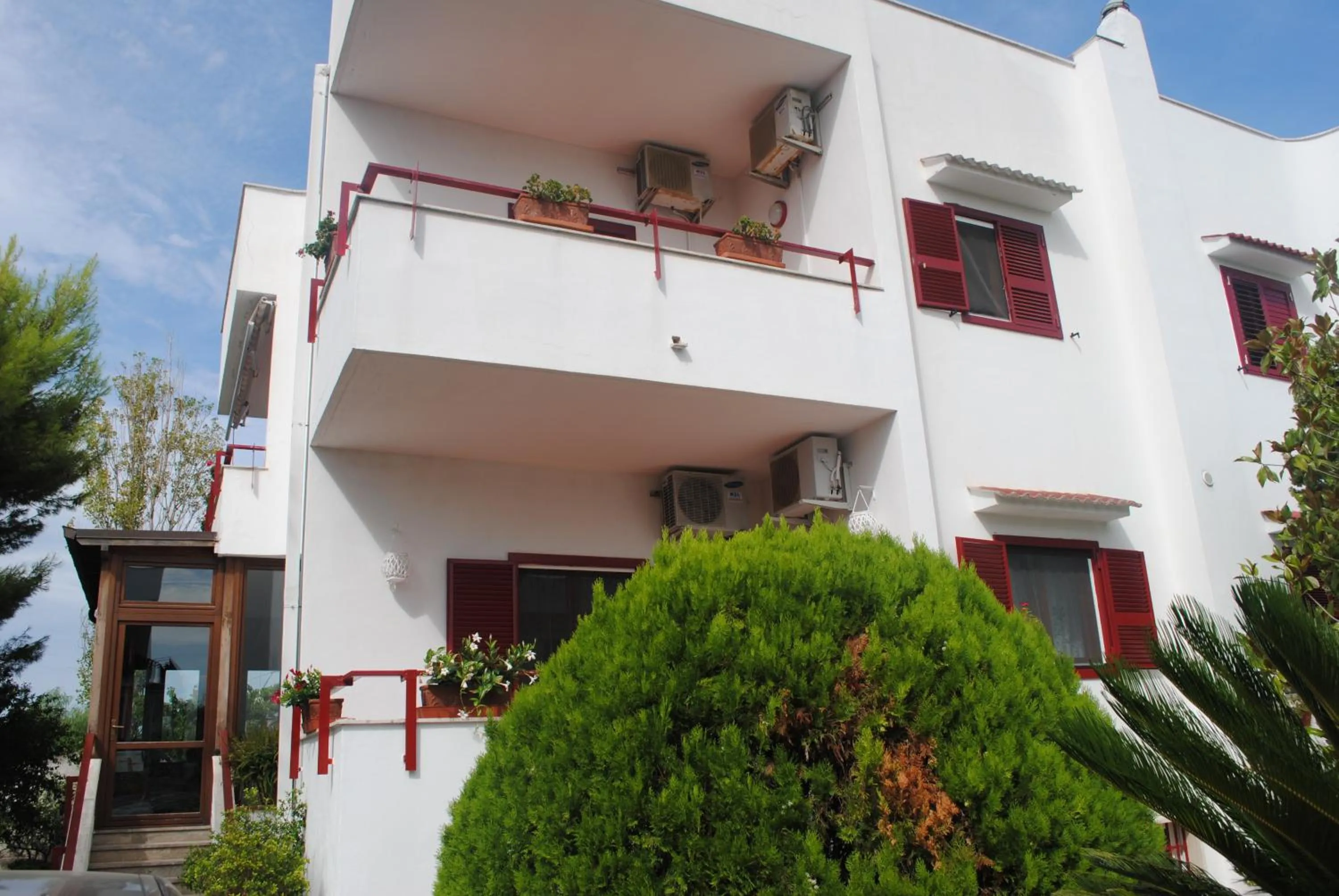 Facade/entrance in Annavi