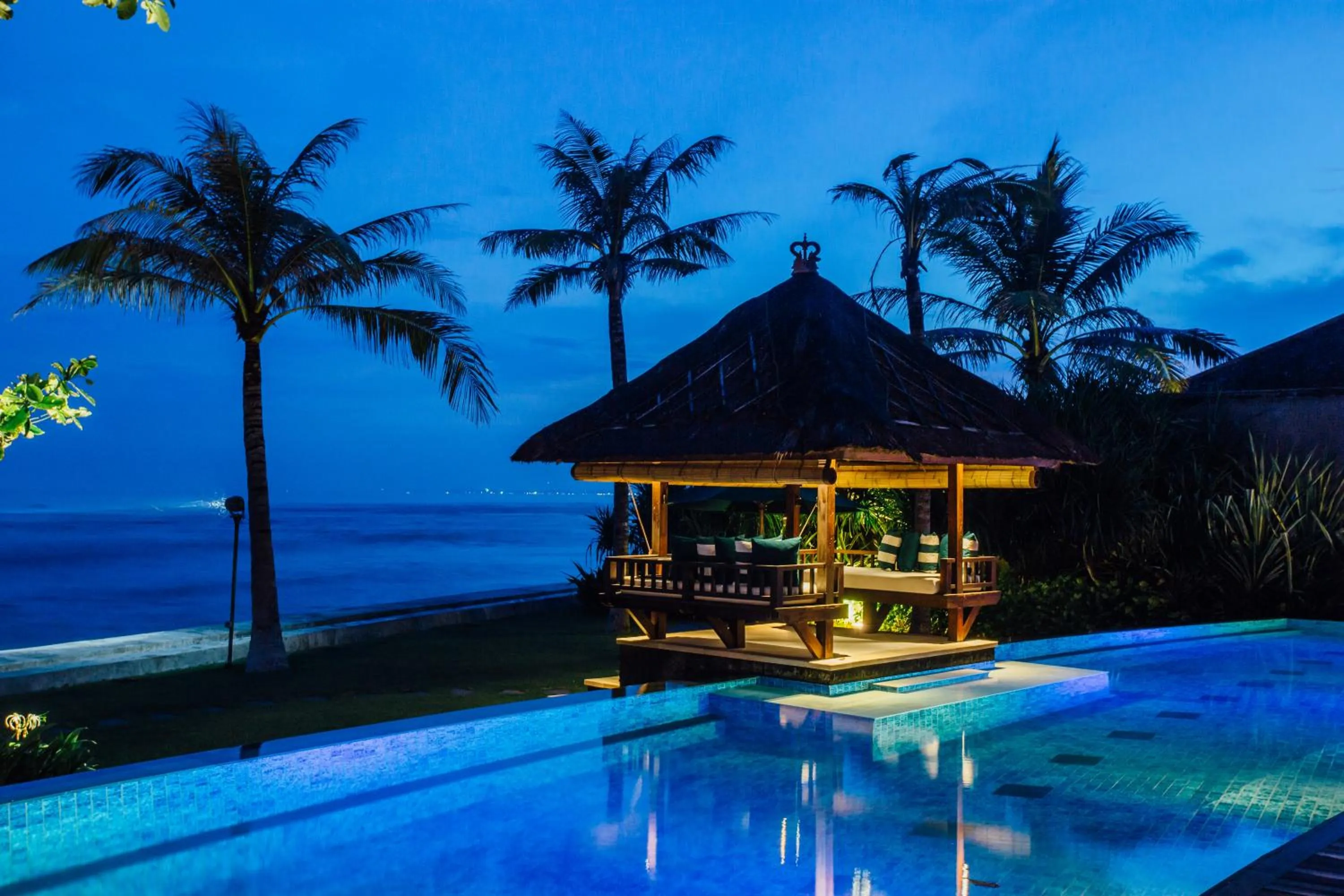 Swimming pool in Anapuri Villas