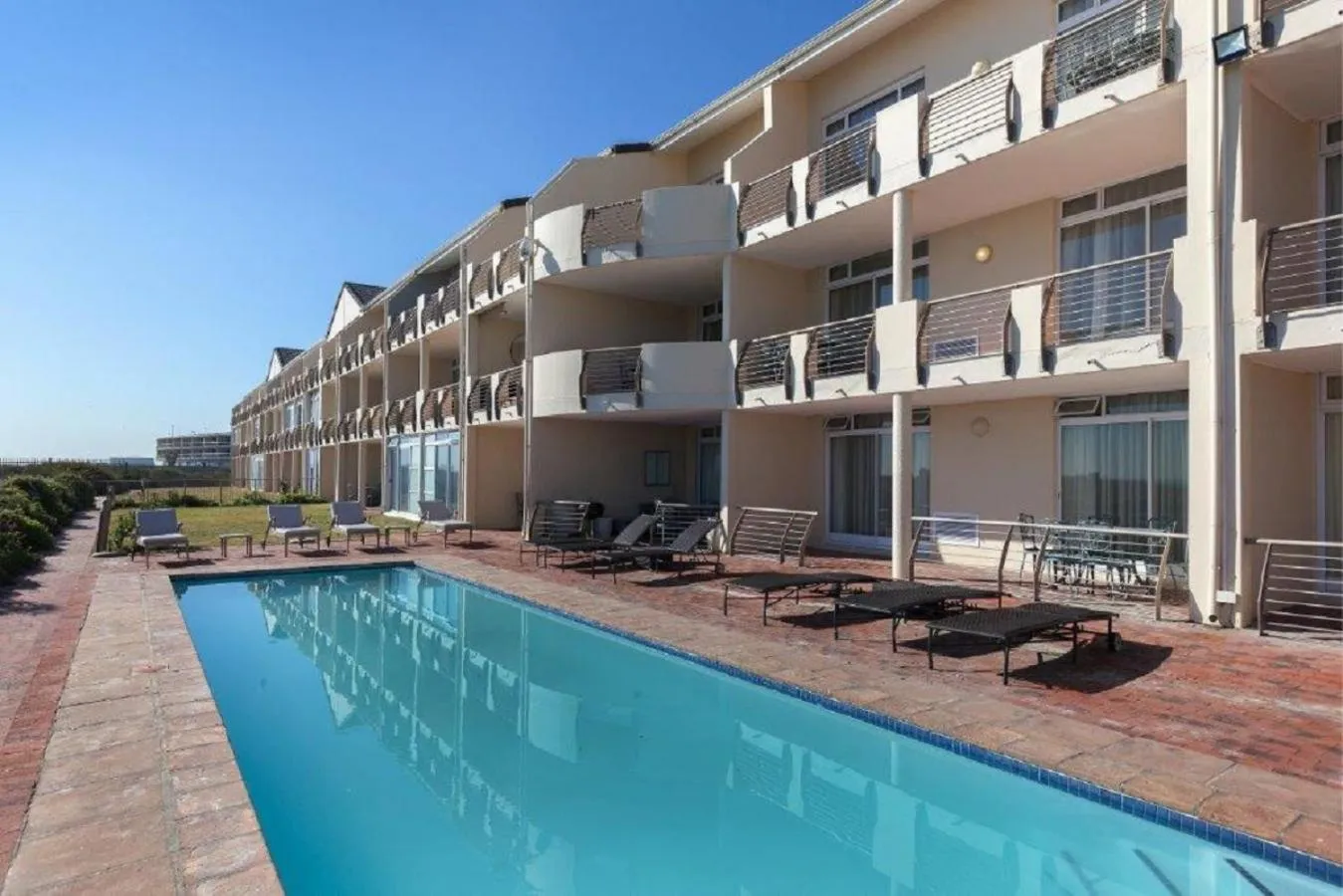 Property building in Cape Town Beachfront Apartments at Leisure Bay