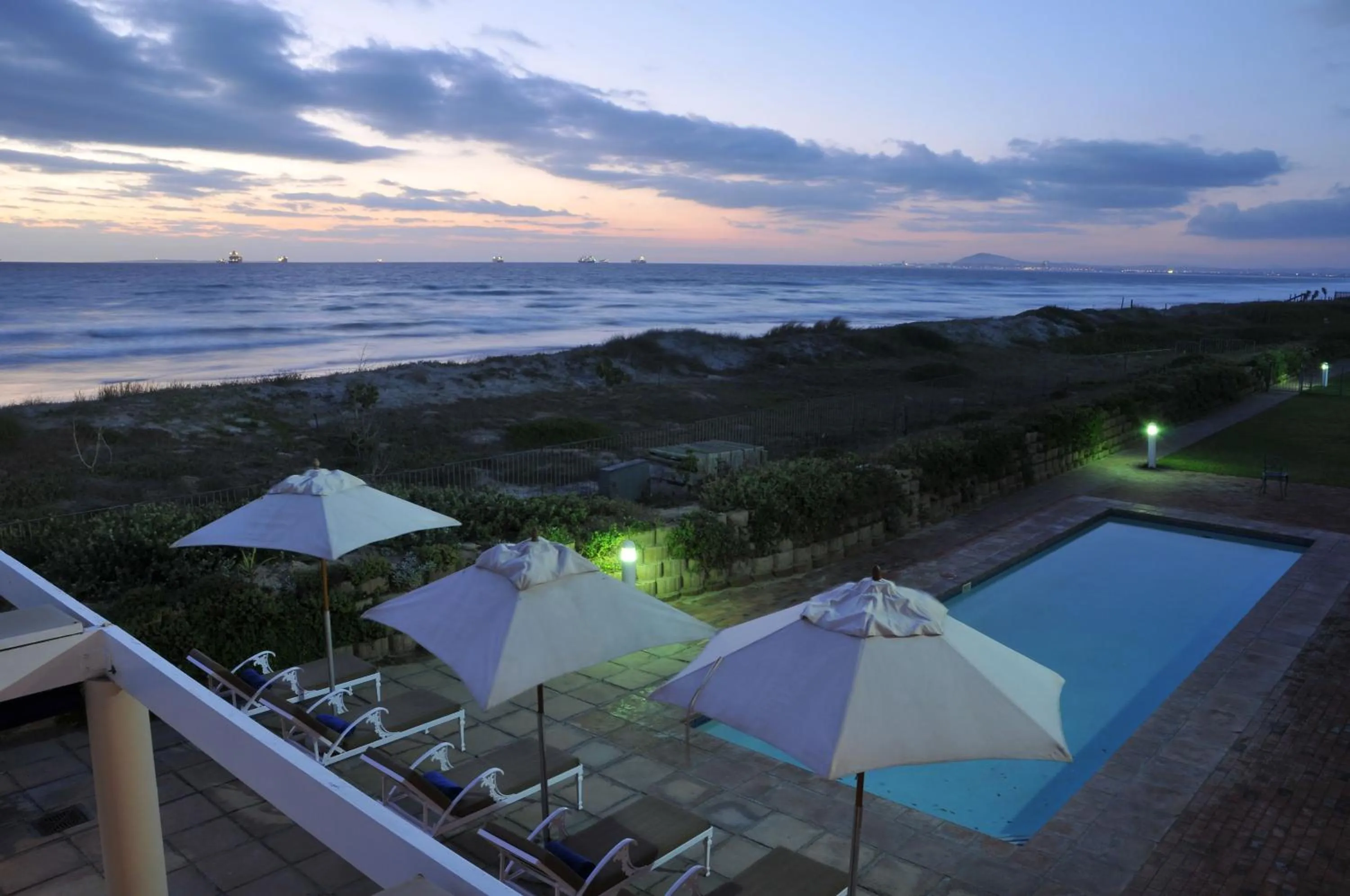 Night in Cape Town Beachfront Apartments at Leisure Bay