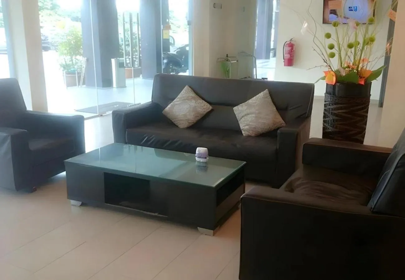 Hotel Grand Court Inn