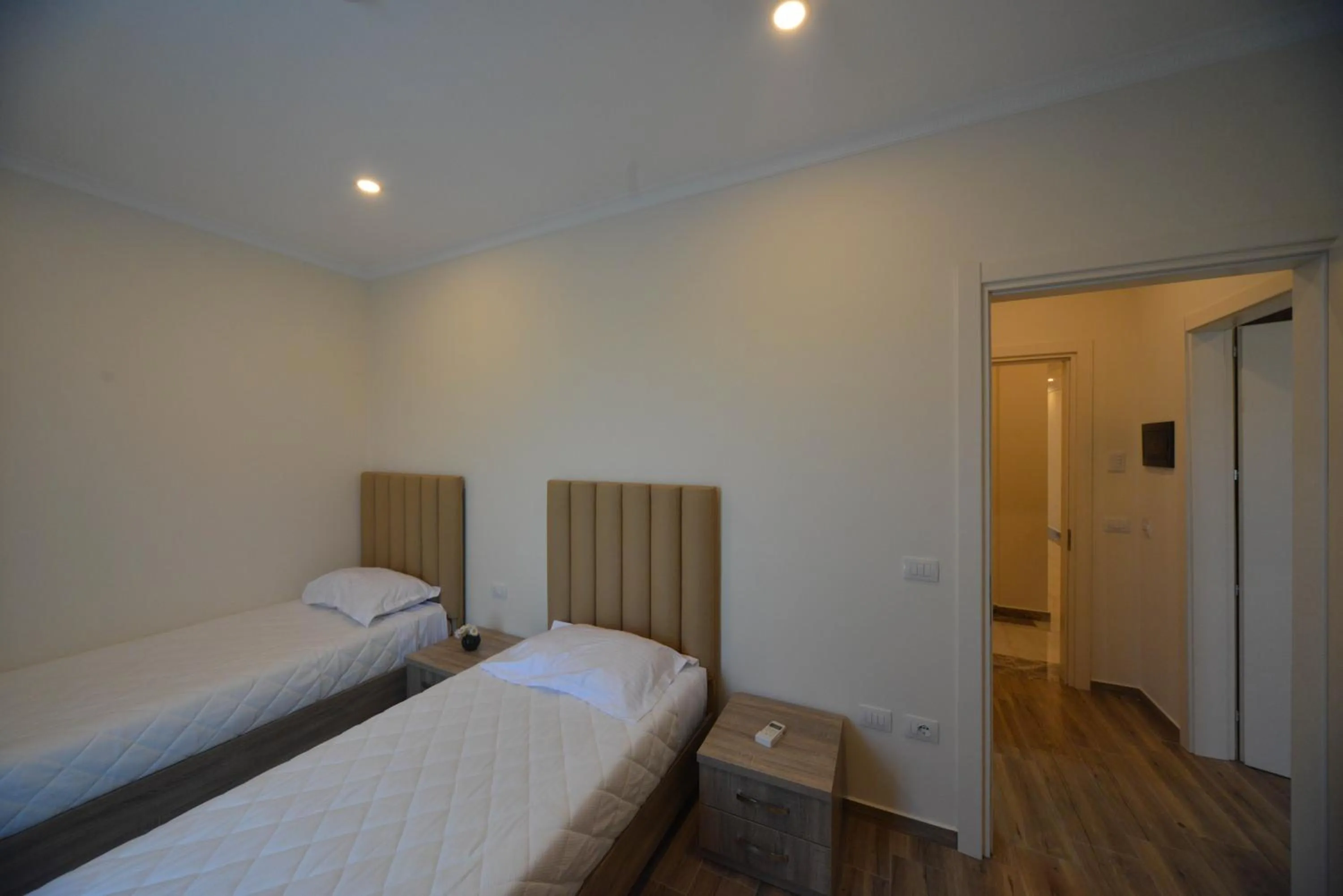 Garden view, Bed in Hotel Elesio