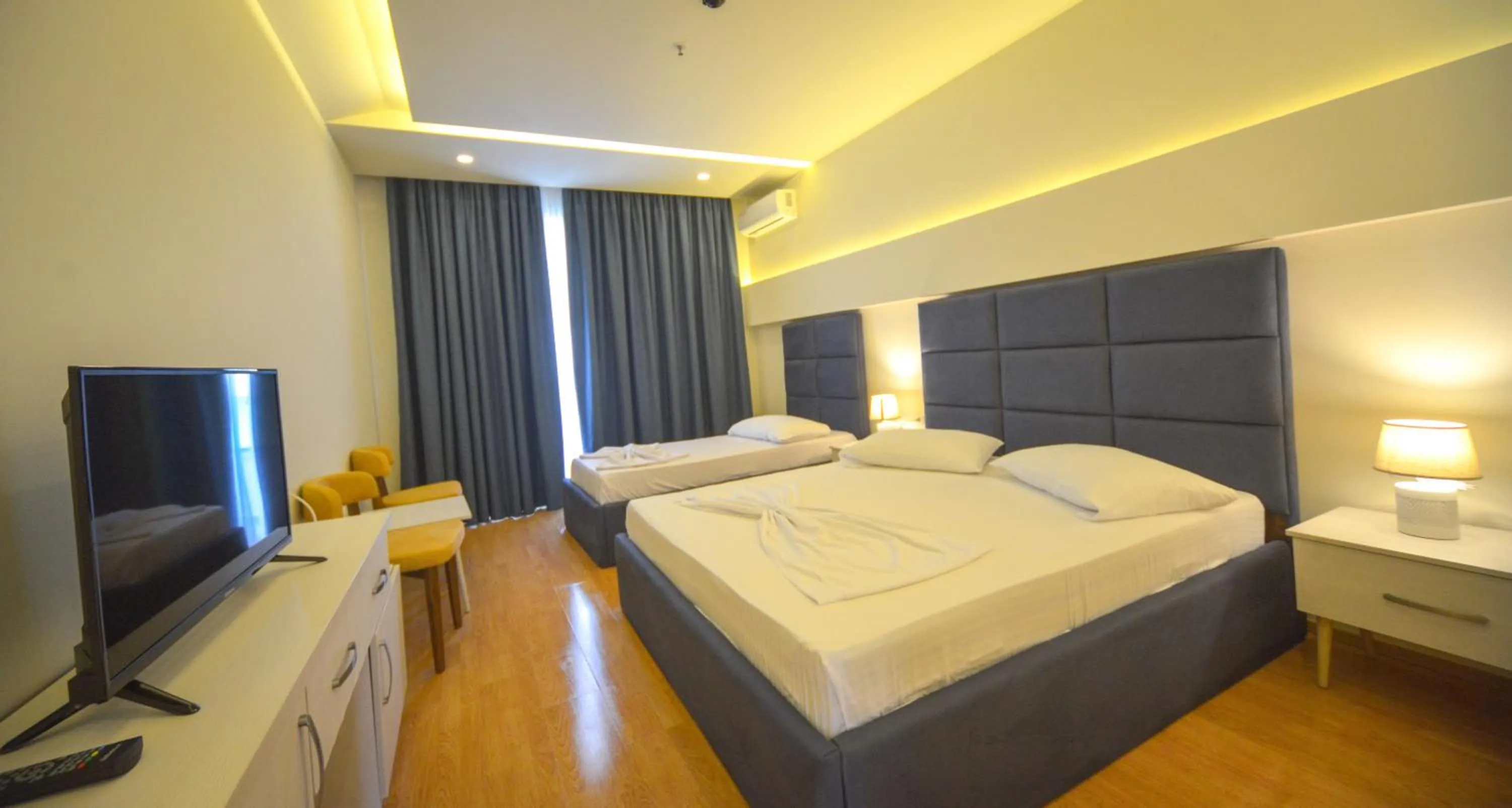 Photo of the whole room, Bed in Hotel Elesio