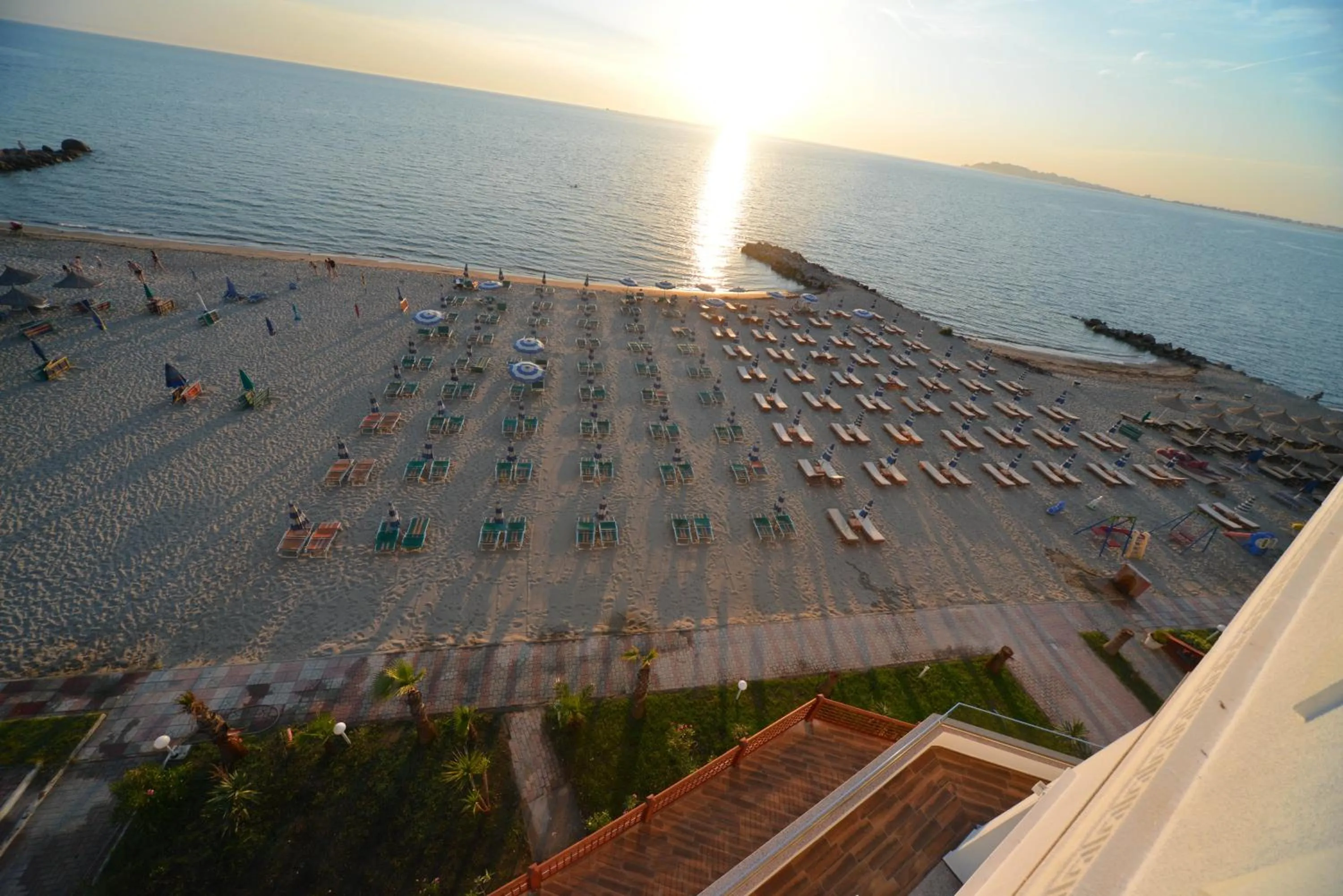 Beach in Hotel Elesio