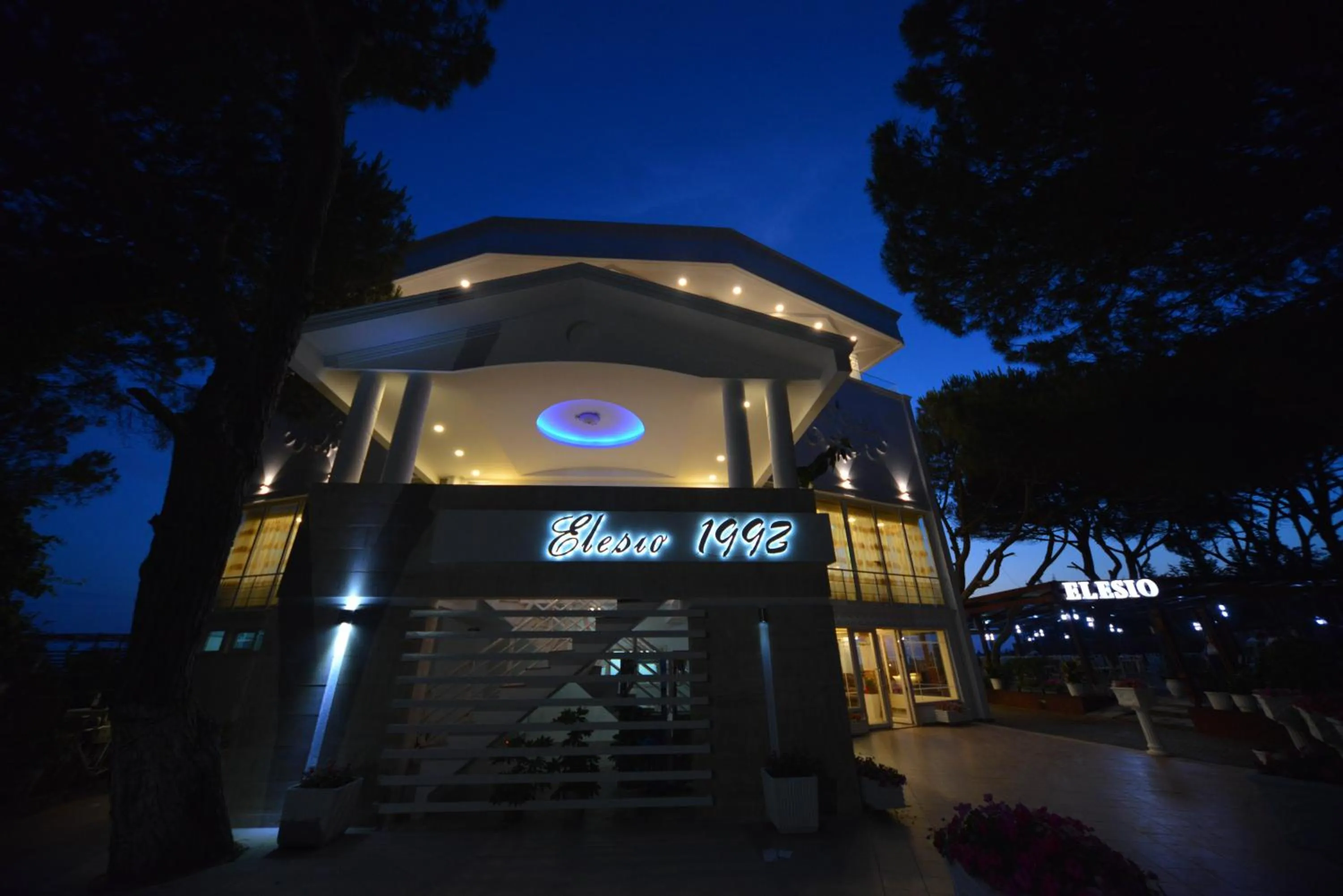 Property logo or sign in Hotel Elesio