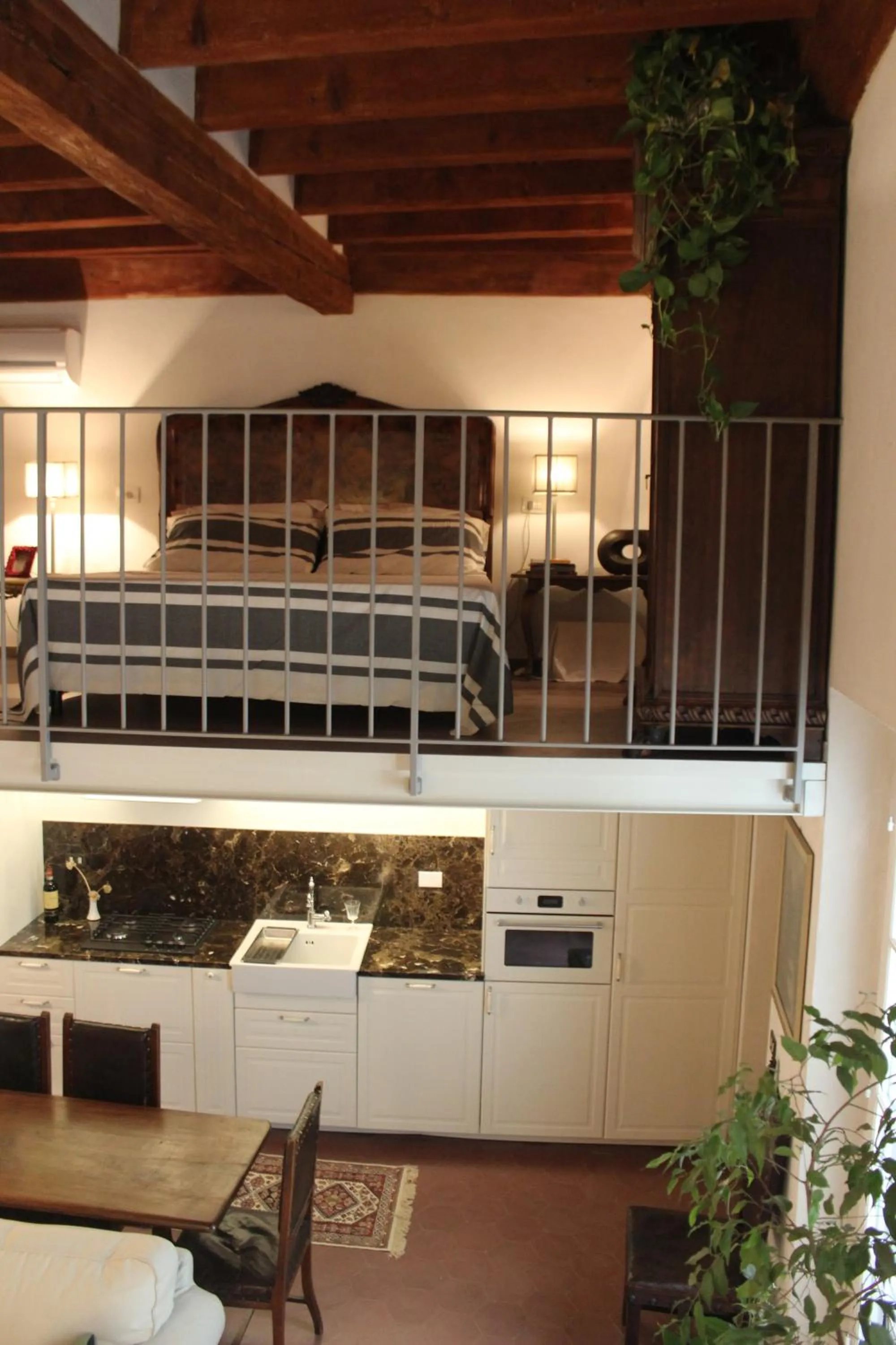 View (from property/room), Bed in Florence Pitti Loft